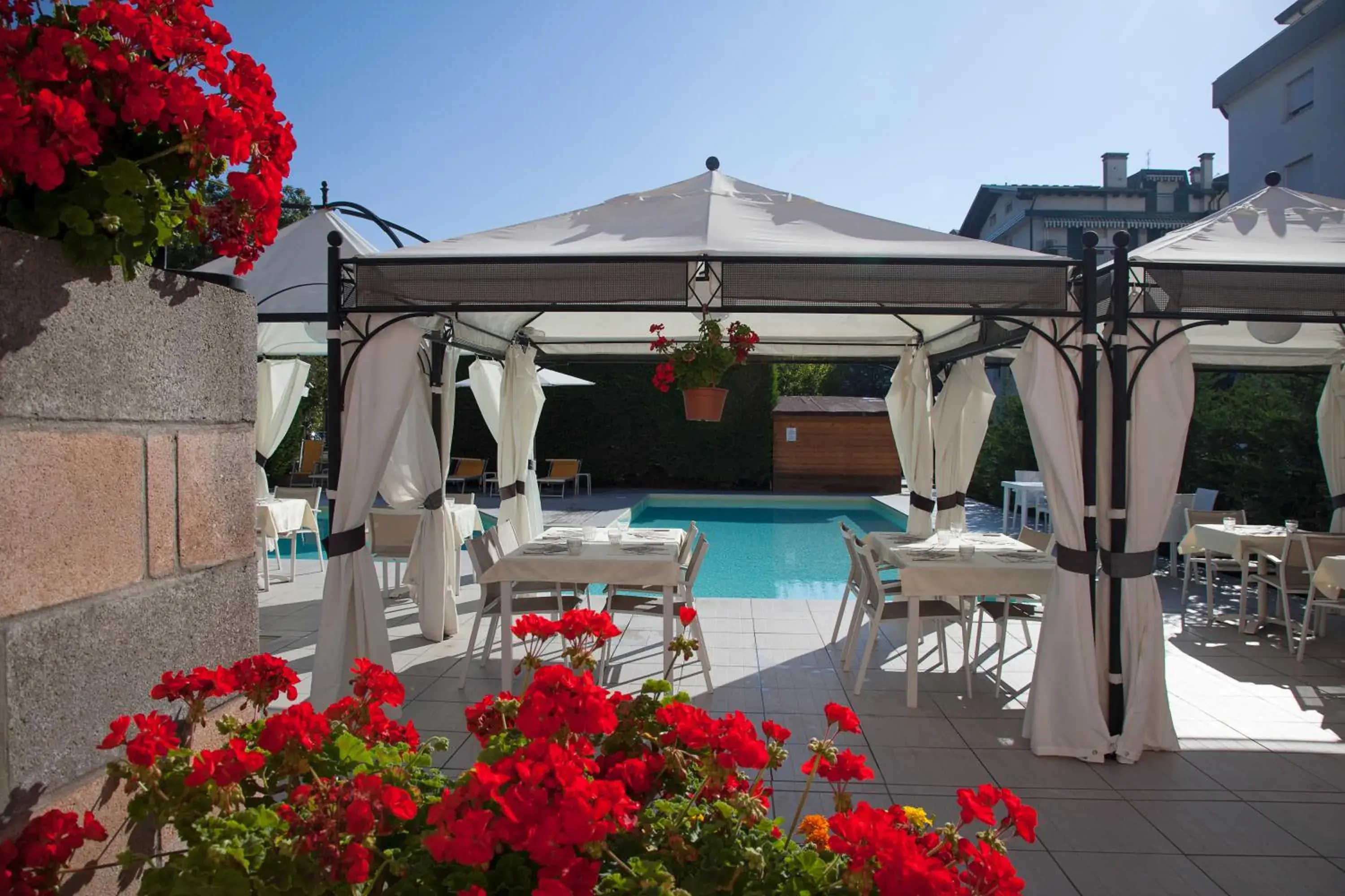 Swimming pool in Ute Hotel Swimming pool in Ute Hotel