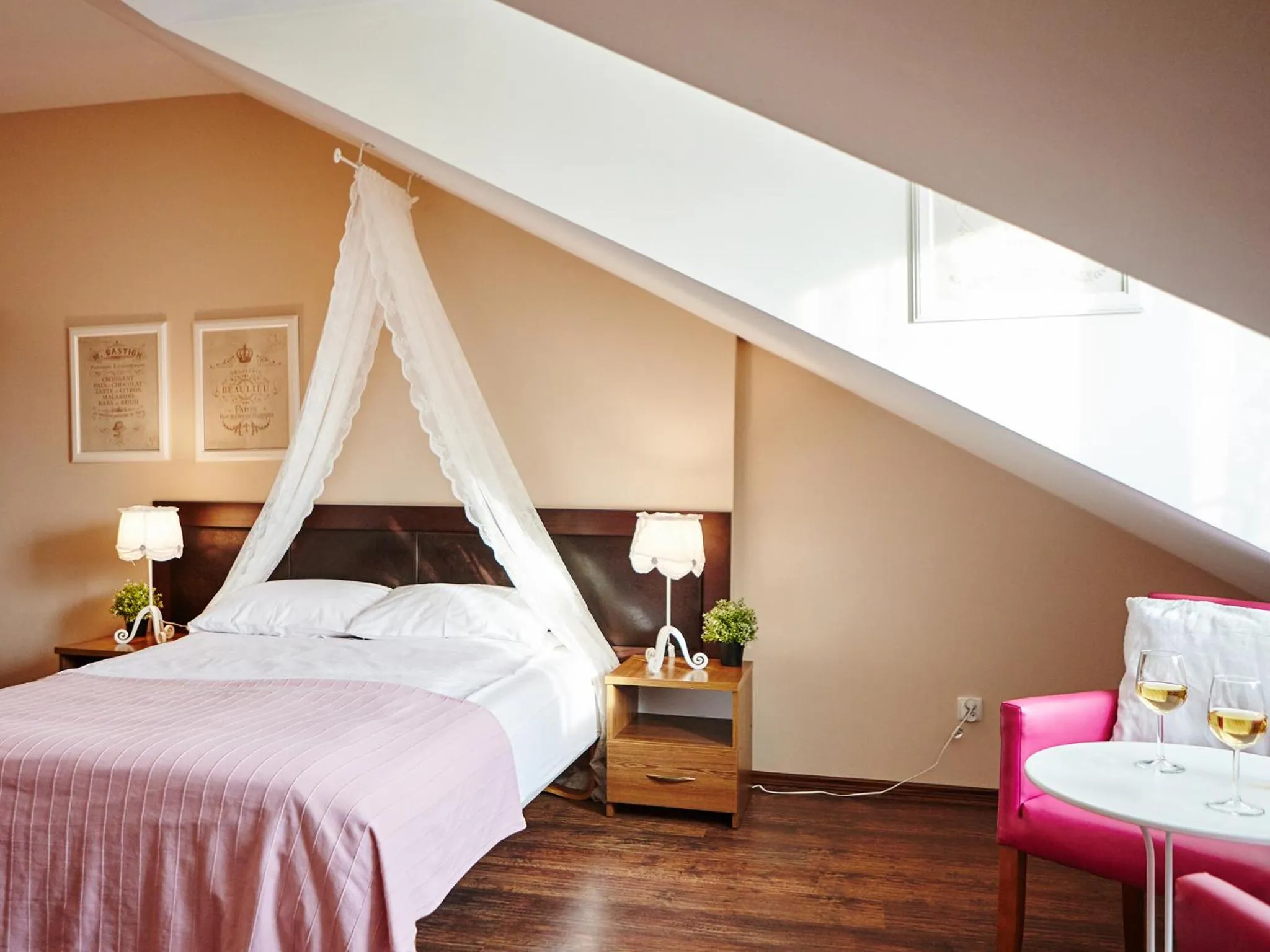 Photo of the whole room, Bed in Pensjonat Pod Jemiołą