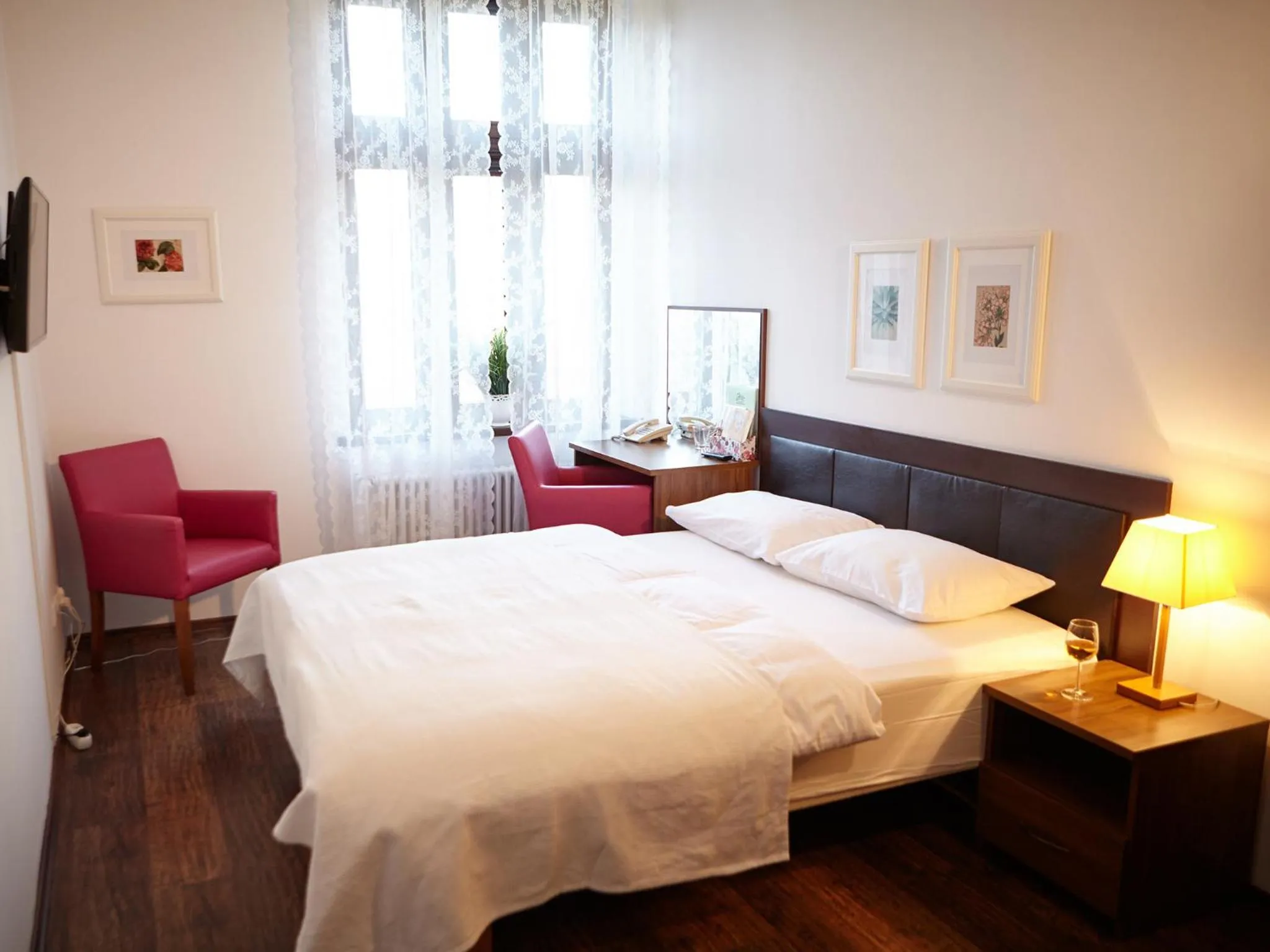 Photo of the whole room, Bed in Pensjonat Pod Jemiołą