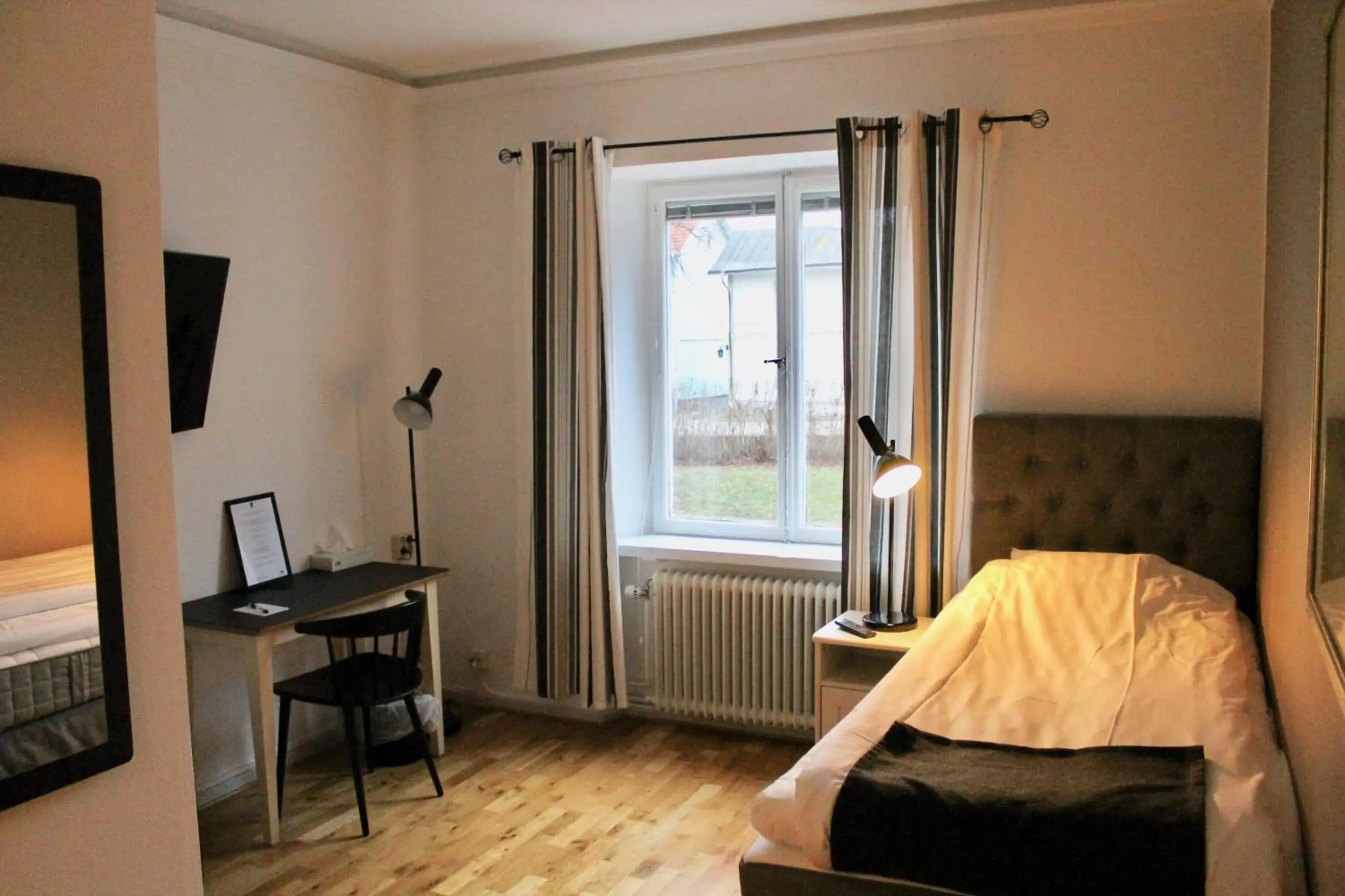 Bed in Lindesbergs Stadshotell Bed in Lindesbergs Stadshotell