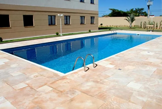 Swimming pool in Hotel Santos Dumont