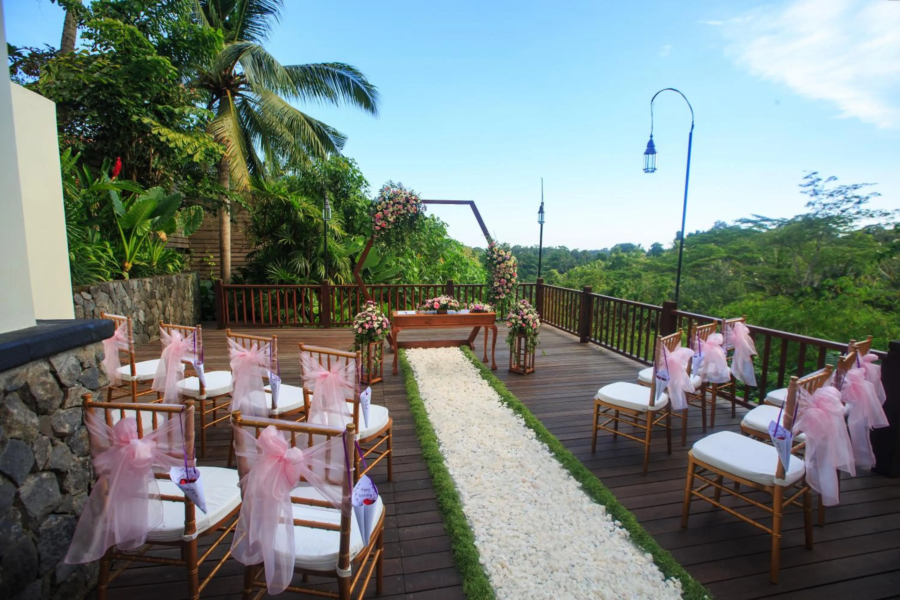 Restaurant/places to eat in Kayumanis Ubud Private Villas & Spa