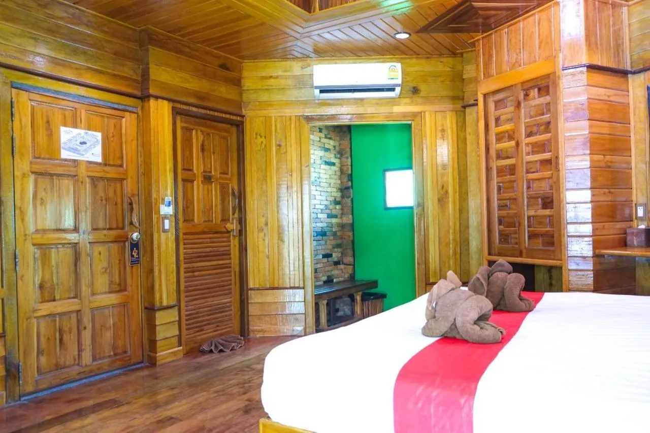 Bed in Phu Pha Aonang Resort & Spa