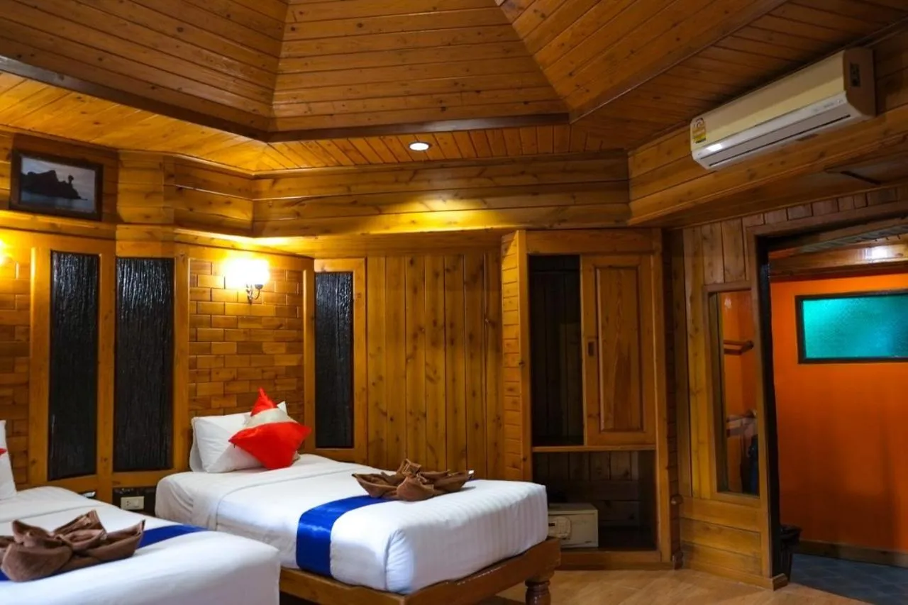 Bed in Phu Pha Aonang Resort & Spa