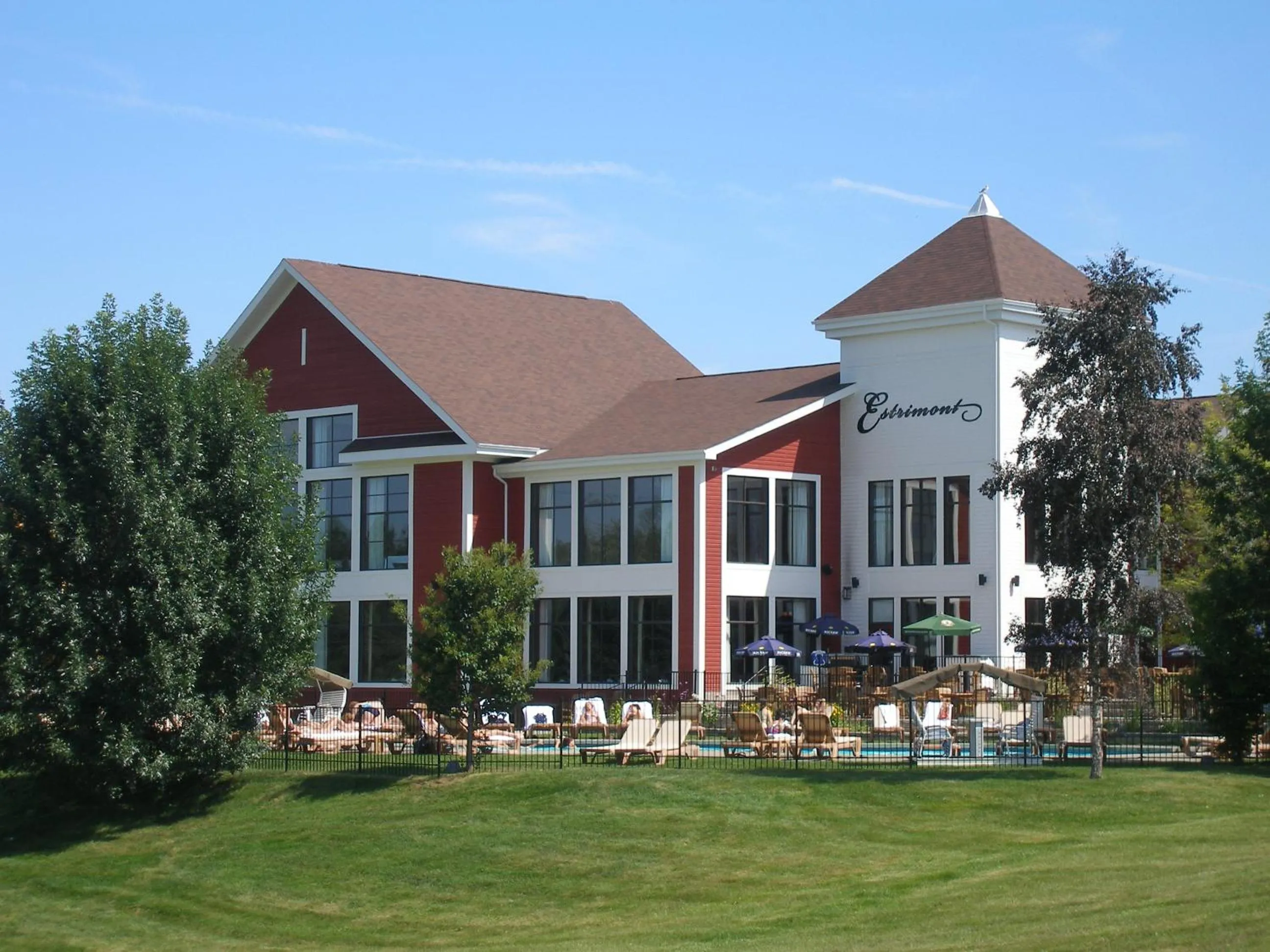 Facade/entrance in Estrimont