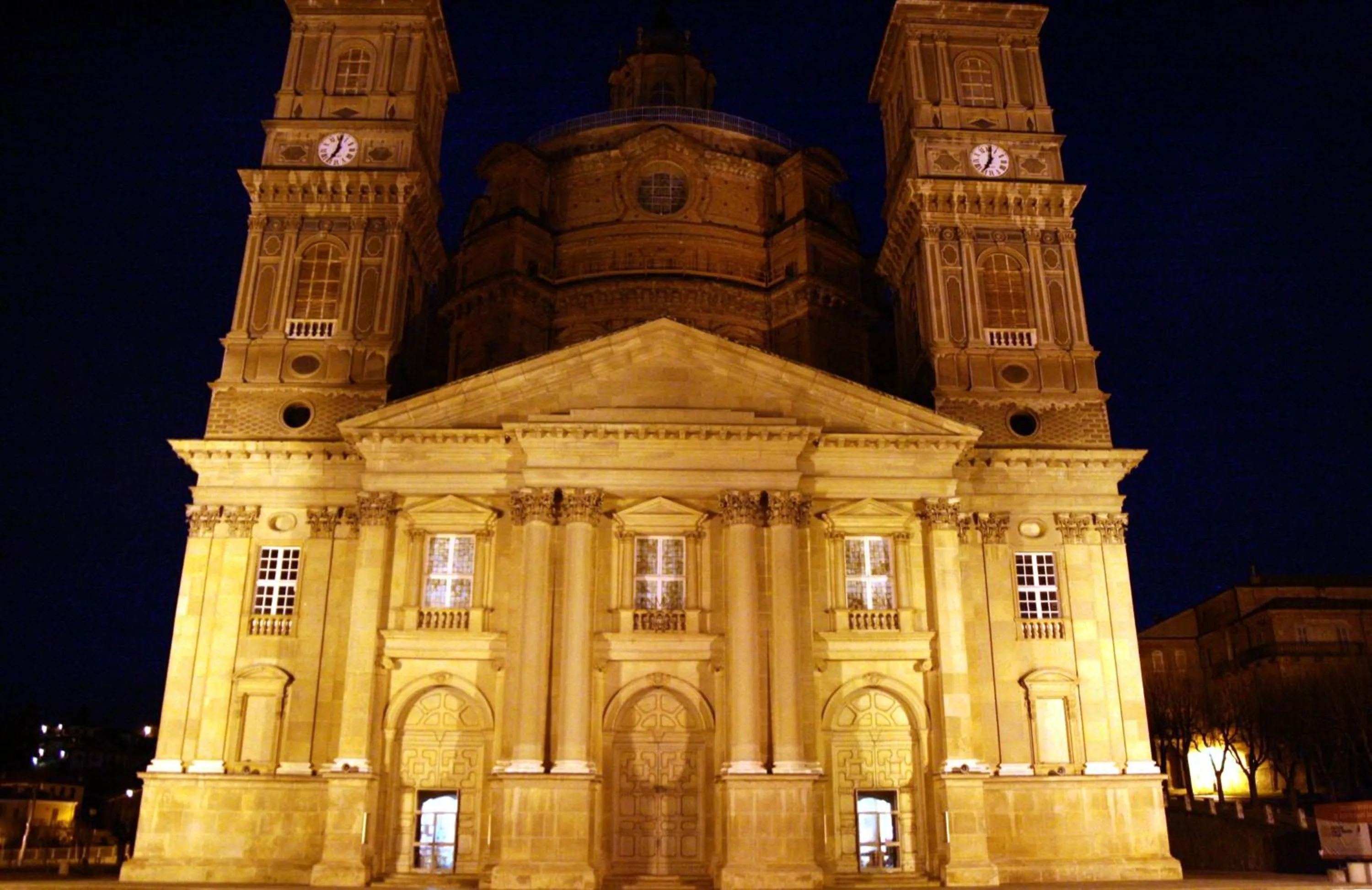 Night in Hotel Portici