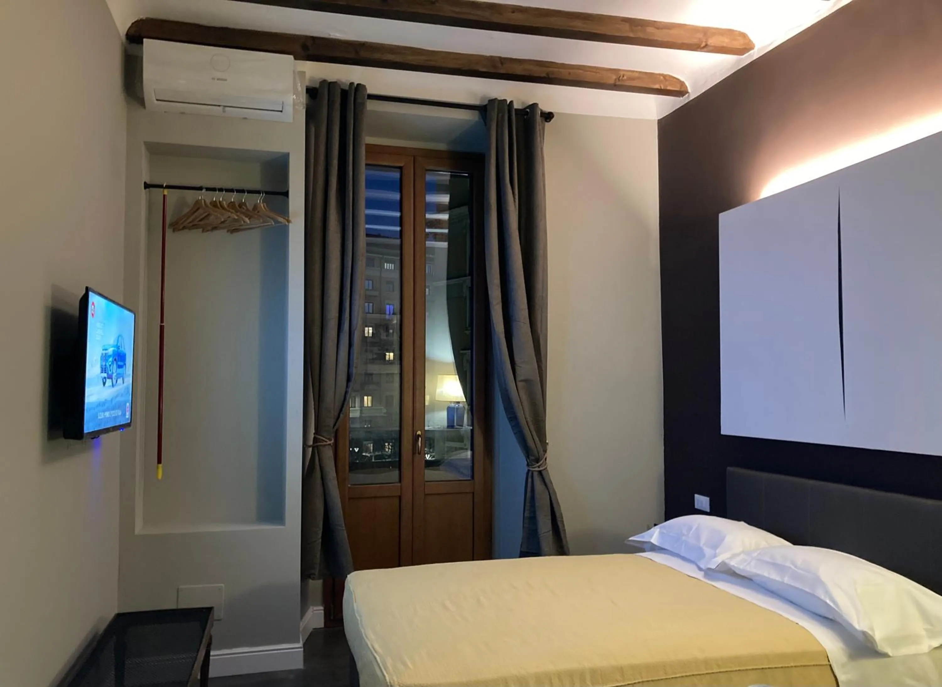 Bed in Hotel Calypso