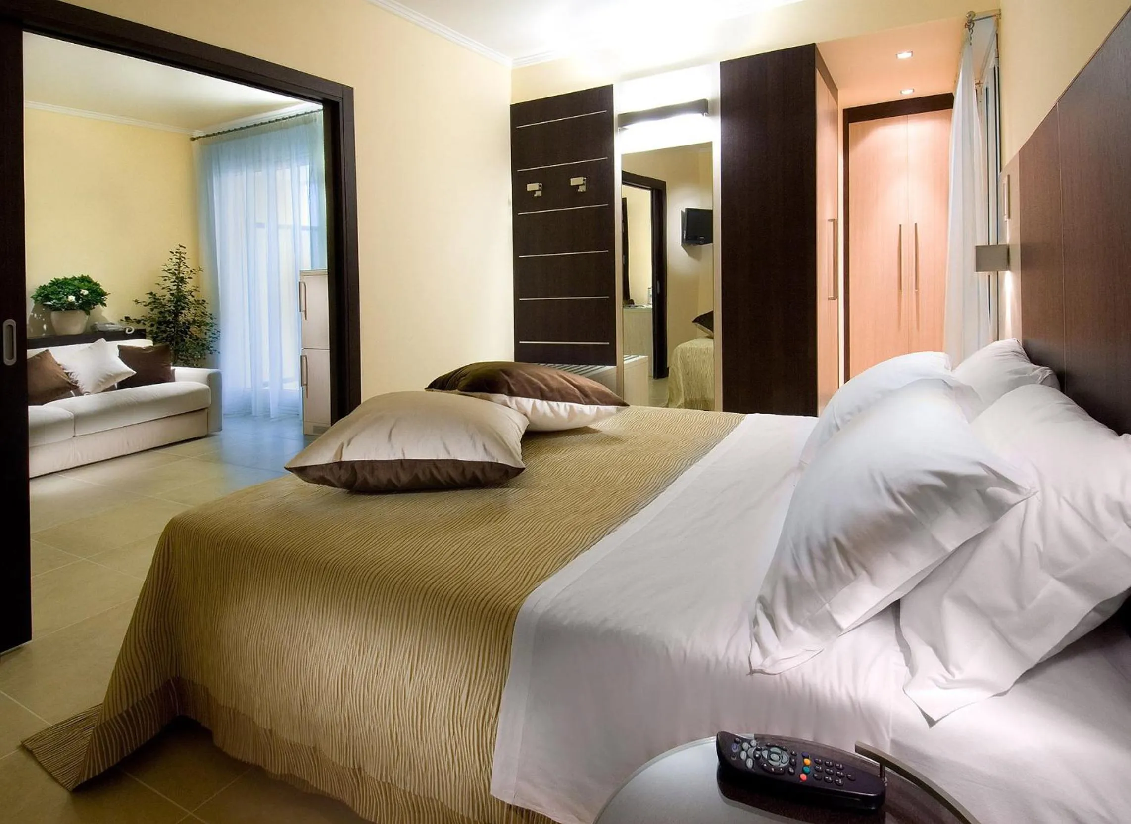 Photo of the whole room, Bed in Hotel Imperial