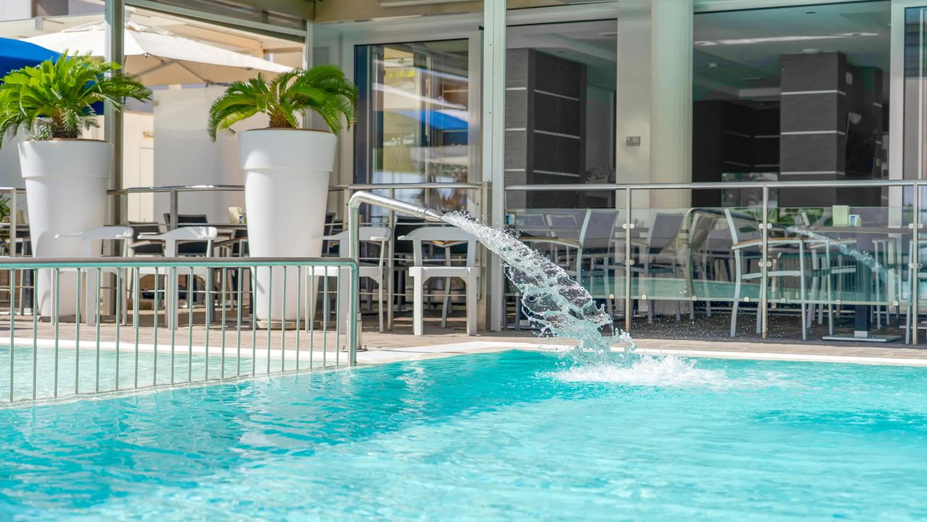 Swimming pool in Hotel Imperial