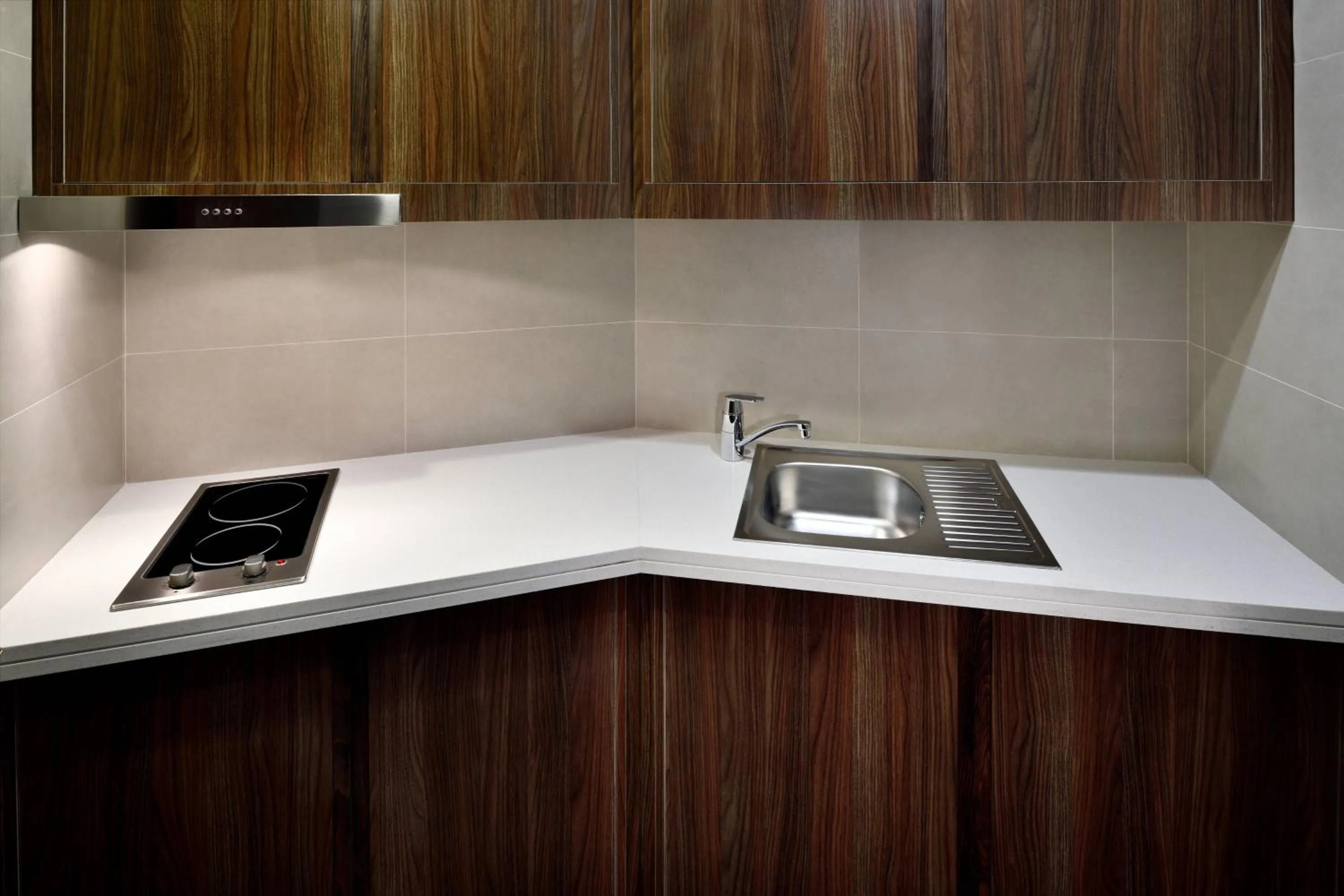 Kitchen or kitchenette in Riyadh Airport Marriott Hotel