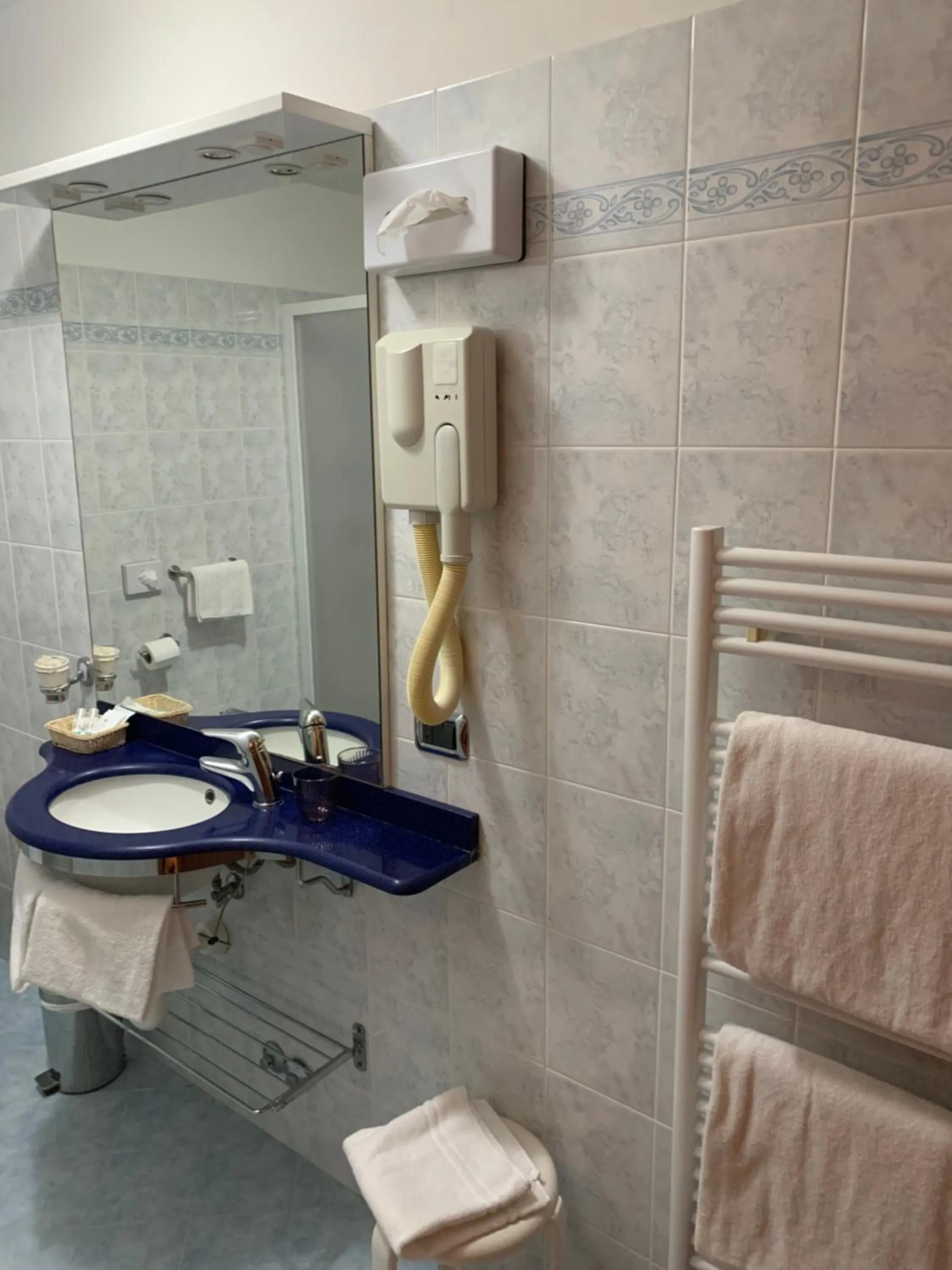 Bathroom in Hotel La Bussola