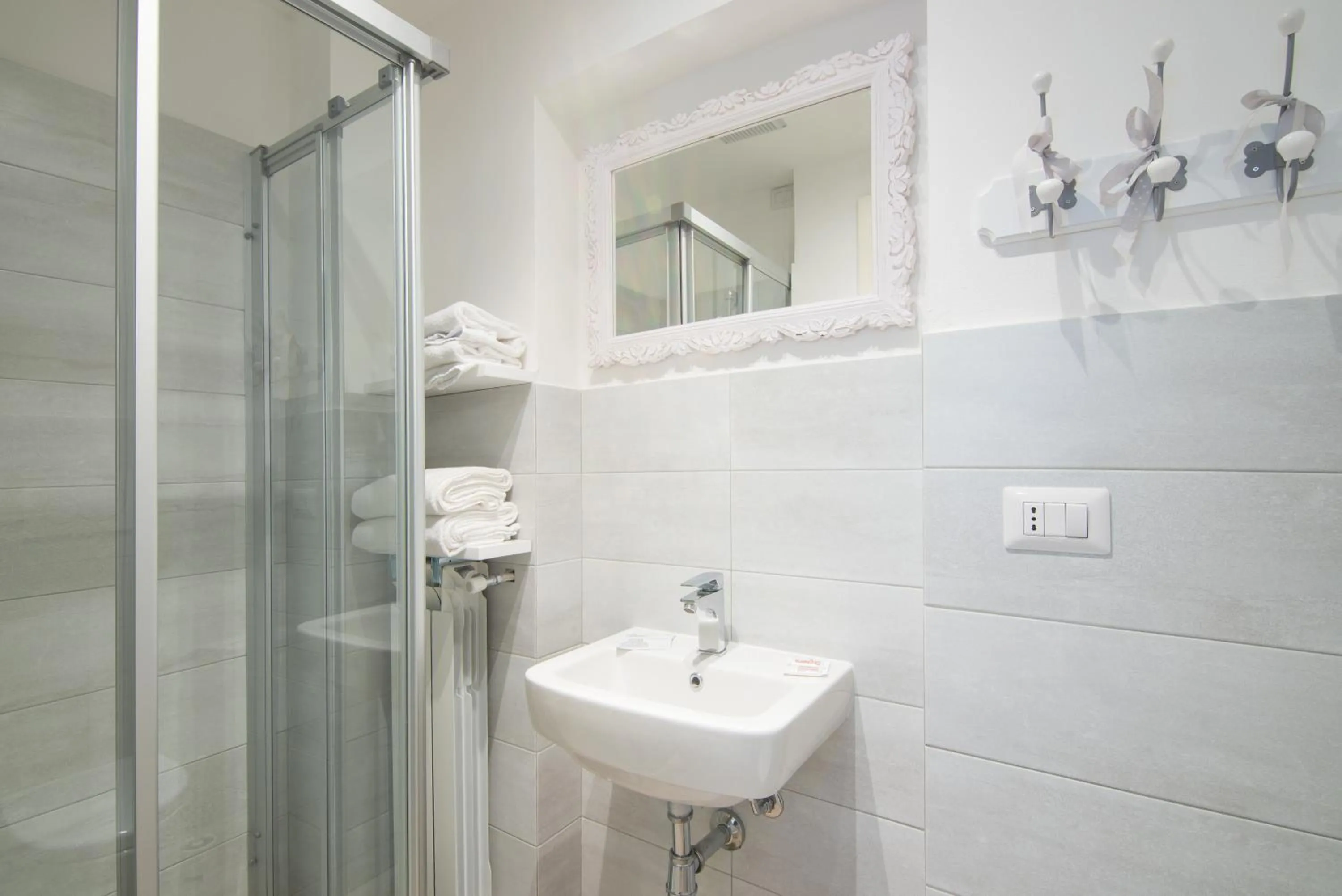 Shower in Hotel Bersagliere