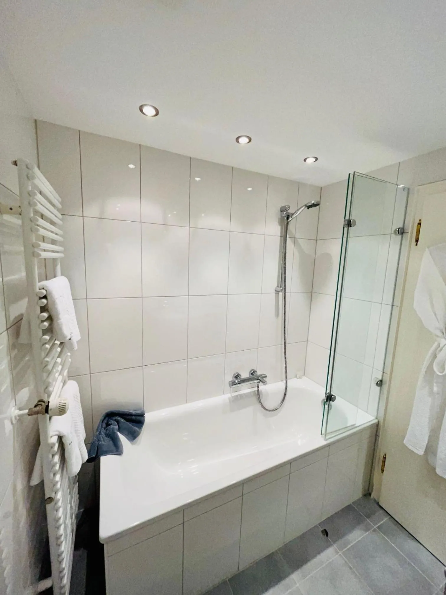 Bathroom in Hotel Sonnenberg Garni