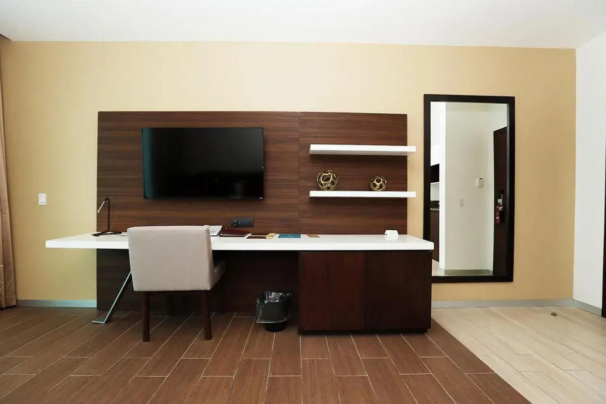 Executive Suite in Hotel Marea Vista Executive Suite in Hotel Marea Vista