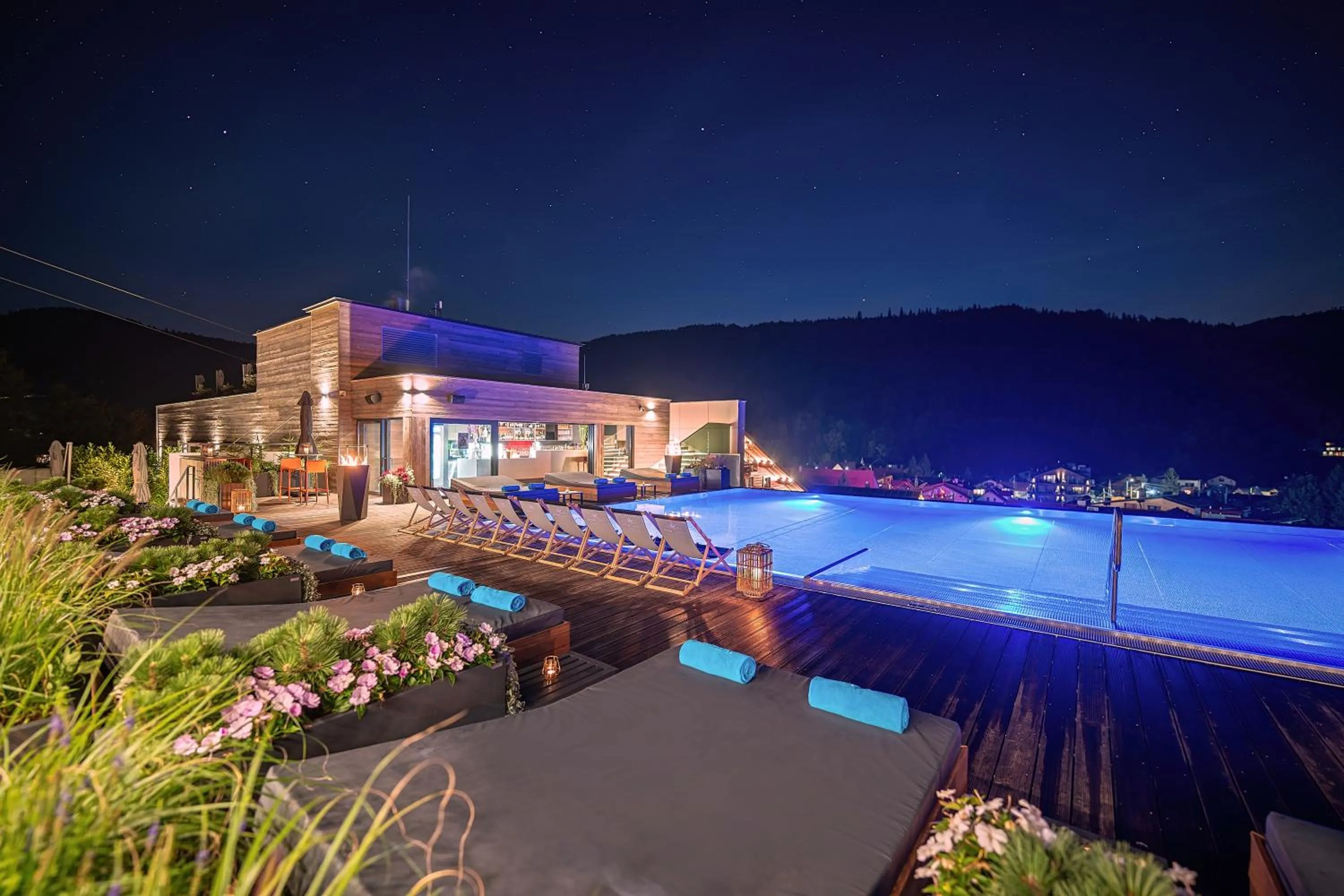 Swimming pool in Hotel META Resort & Vine SPA