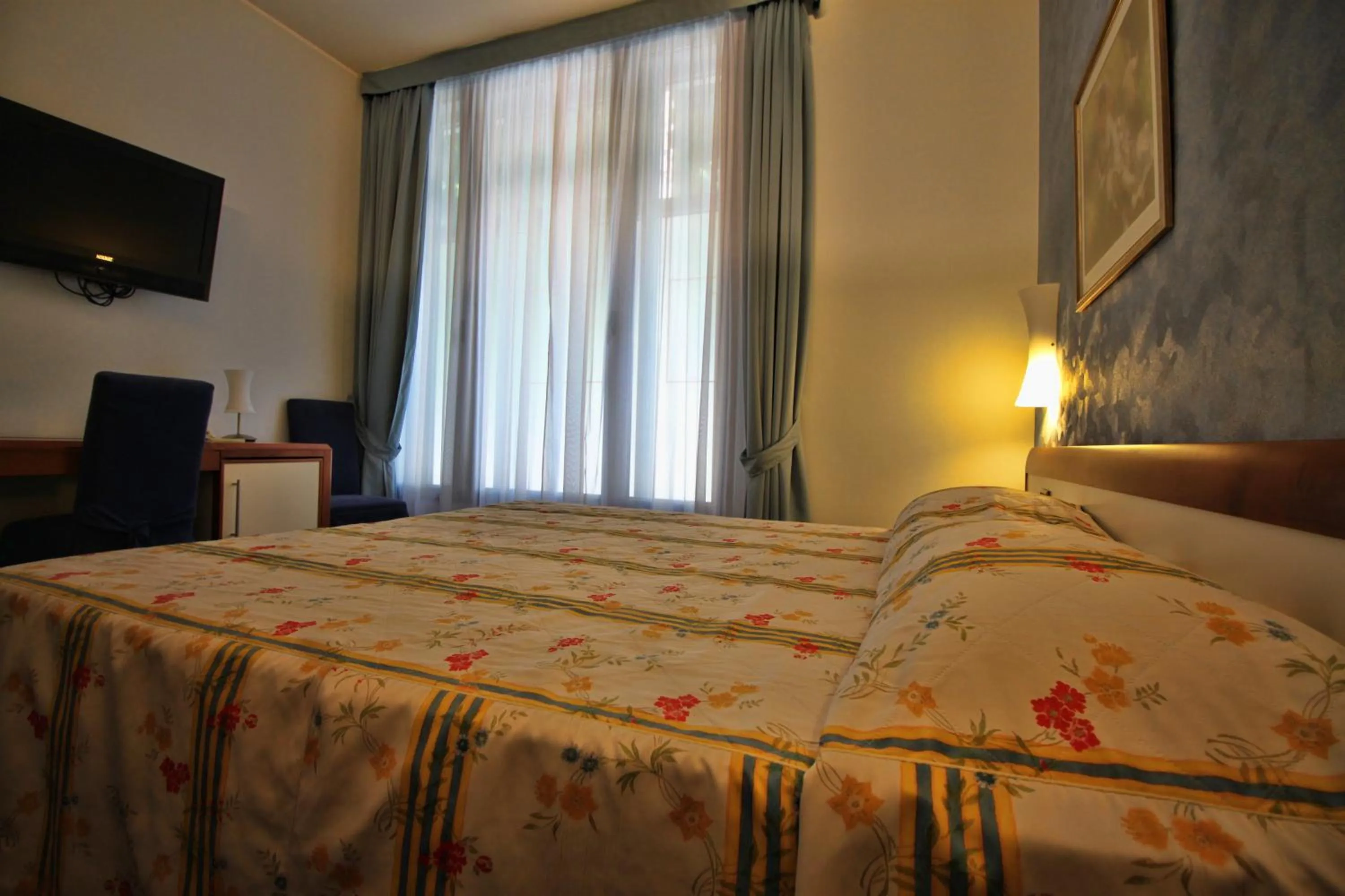 Photo of the whole room, Bed in Hotel San Terenzo