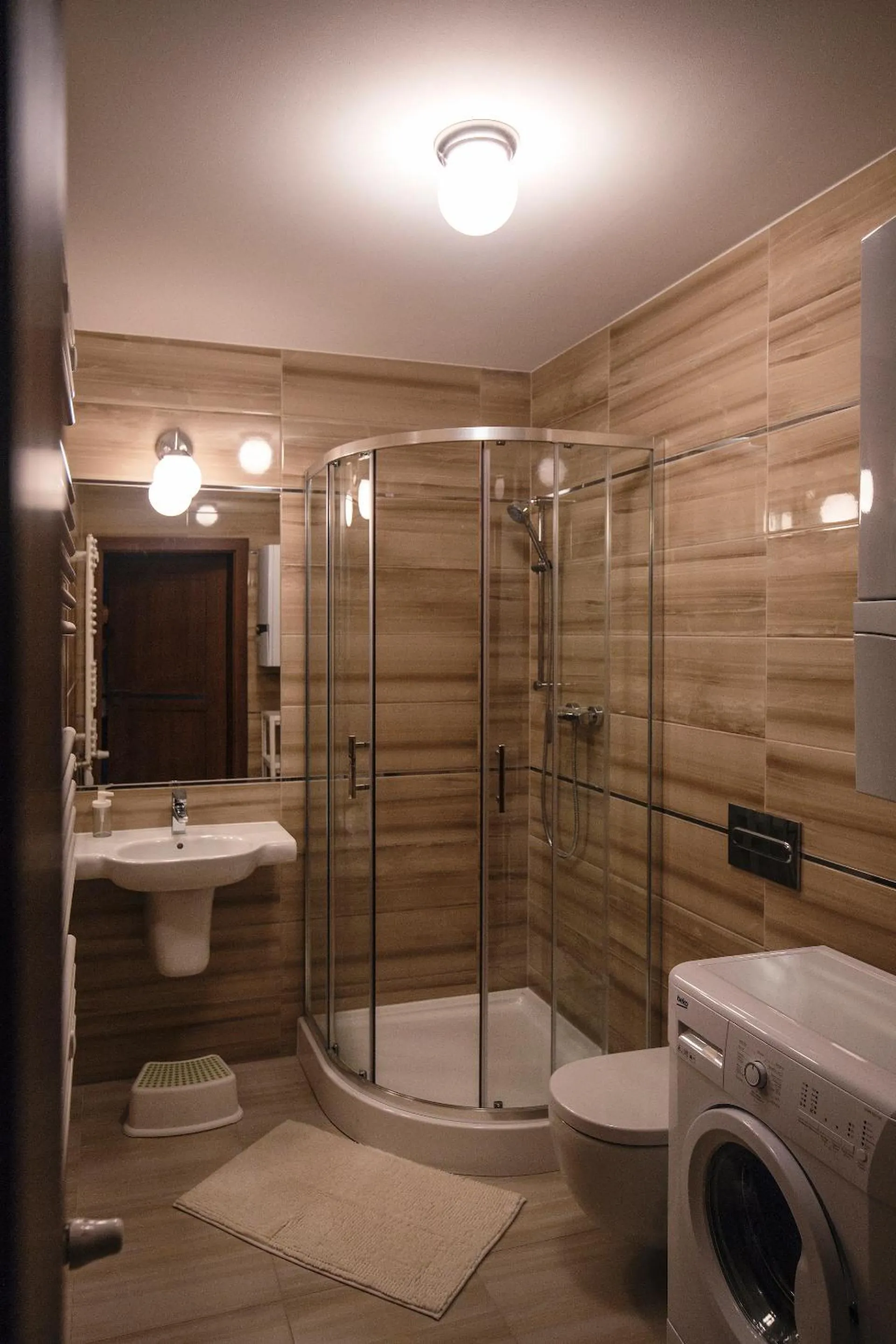 Shower in Sosnowe Tarasy