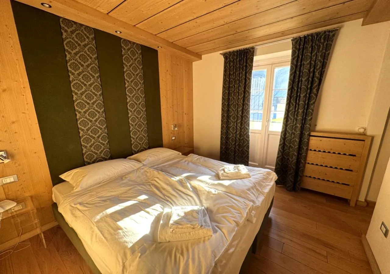 Bedroom, Bed in Parc Hotel Victoria