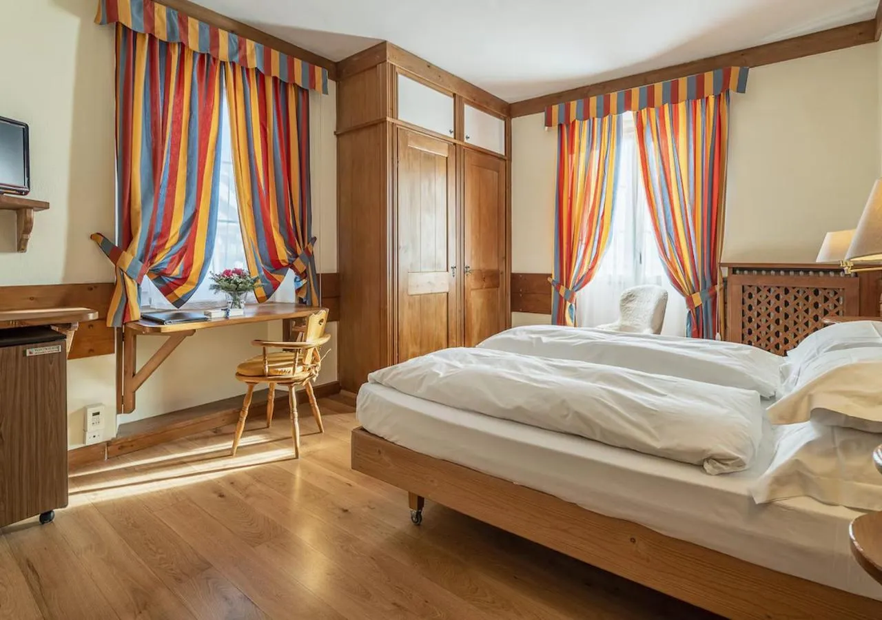 Bedroom, Bed in Parc Hotel Victoria