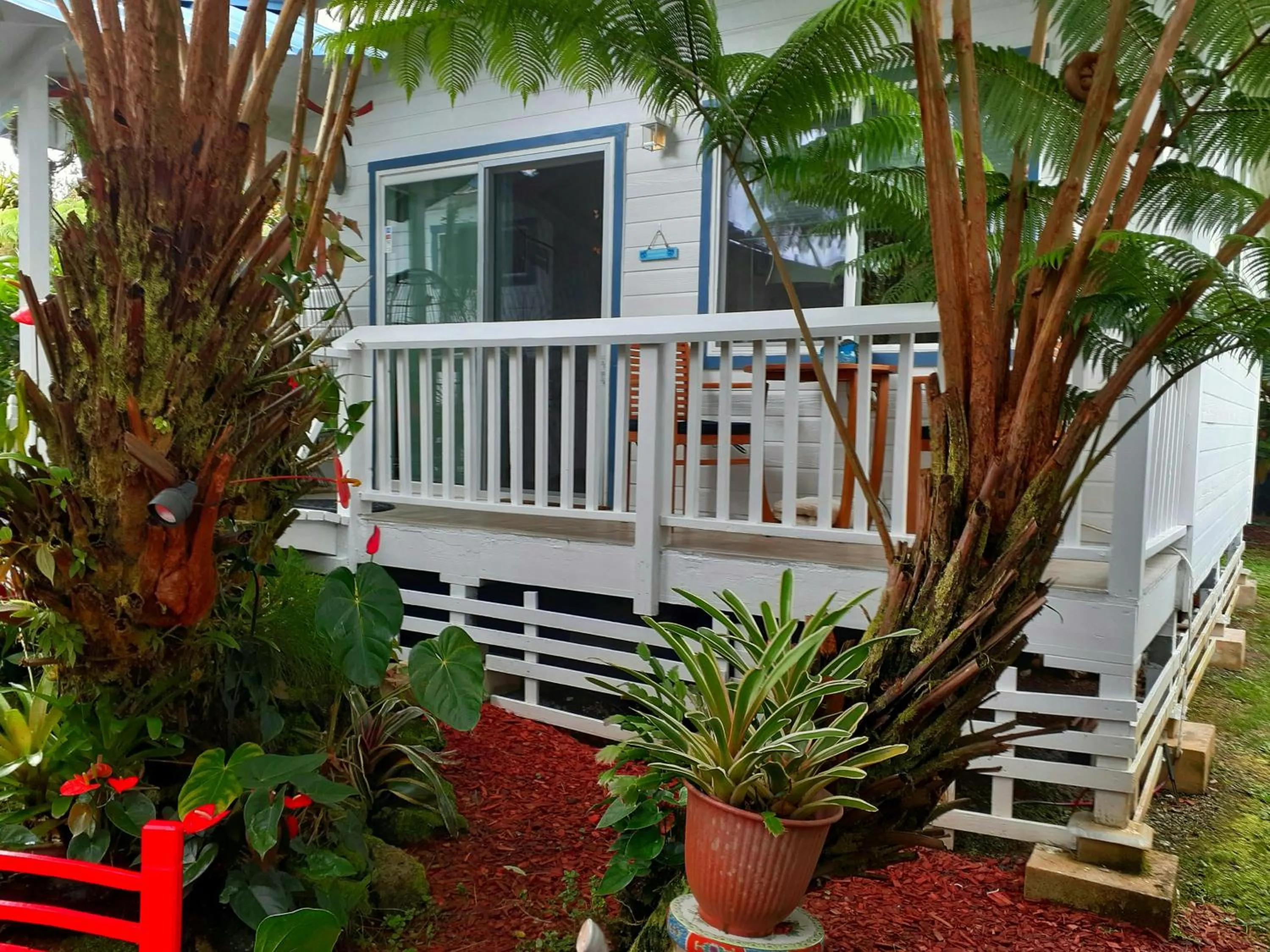 Property building in Paradise Cottage at Anthurium Hale