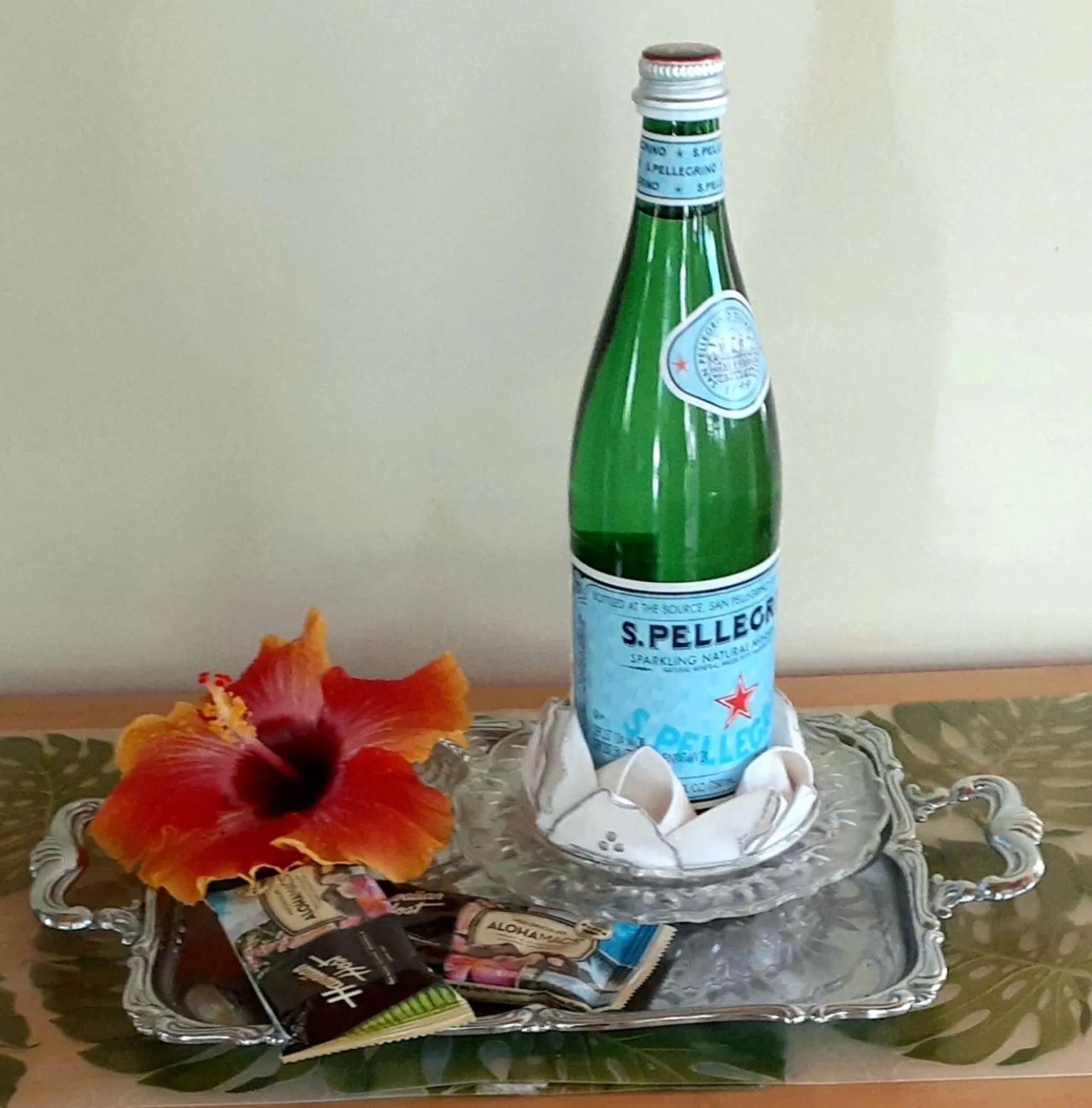 Food and drinks in Paradise Cottage at Anthurium Hale