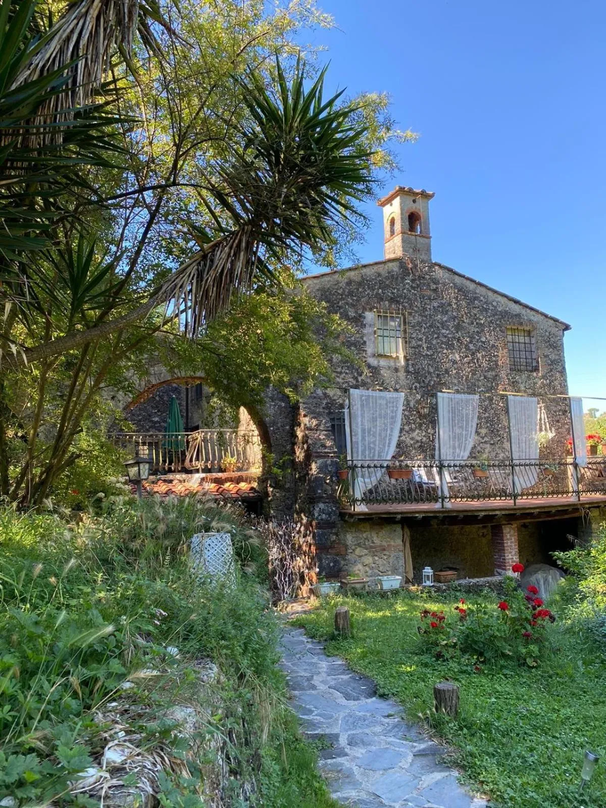 Facade/entrance in Guest House Antico Frantoio Pietrasanta Affittacamere