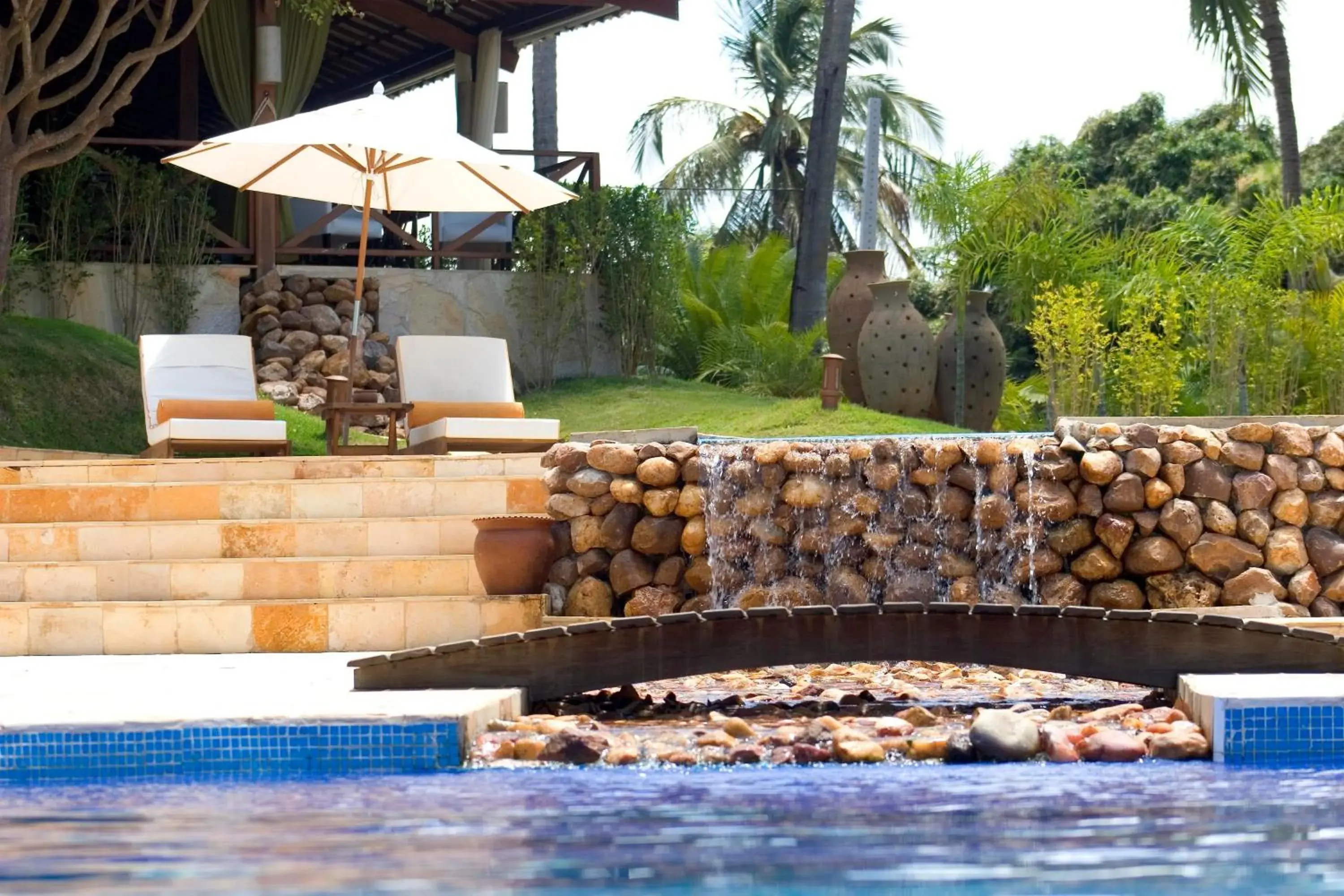 Swimming pool in Girassóis Suítes Swimming pool in Girassóis Suítes