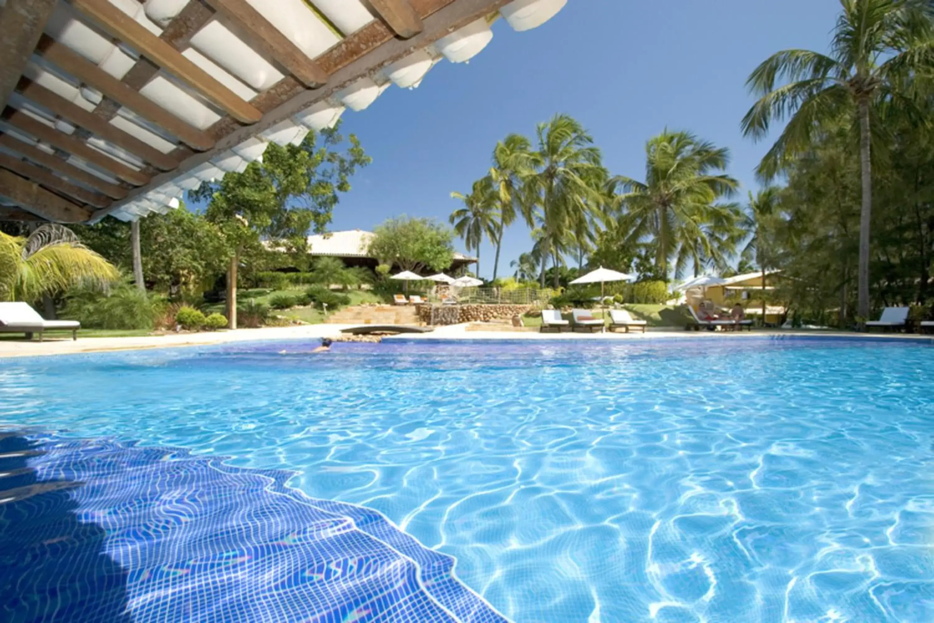 Swimming pool in Girassóis Suítes Swimming pool in Girassóis Suítes