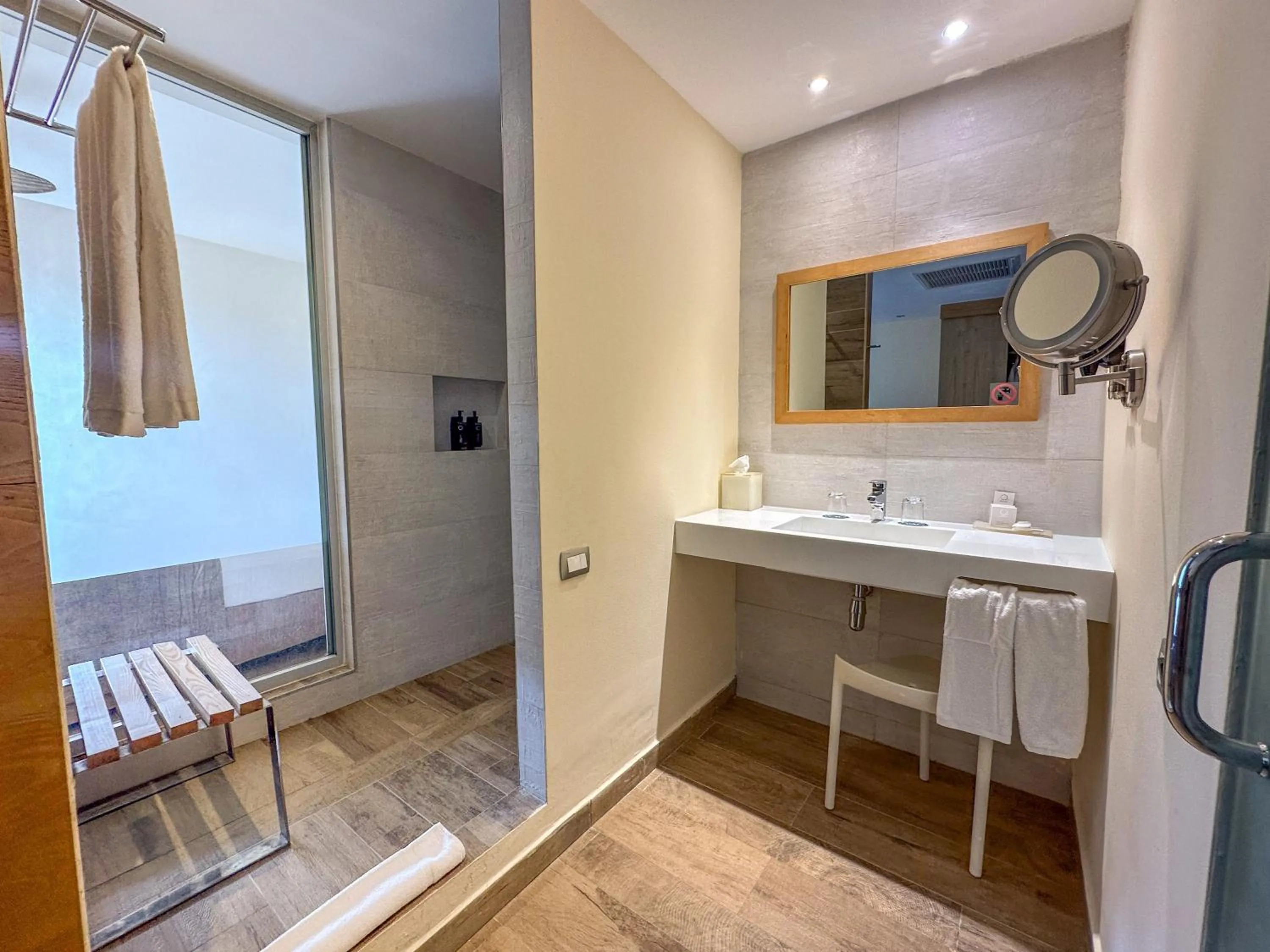 Shower in Catalonia Bayahibe - All Inclusive