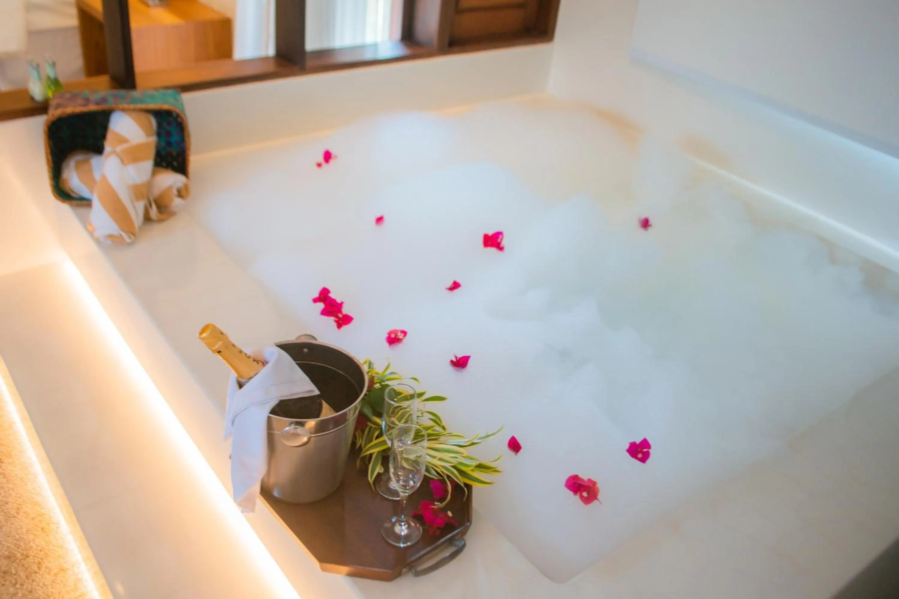 Hot Tub in Pipa Lagoa Hotel