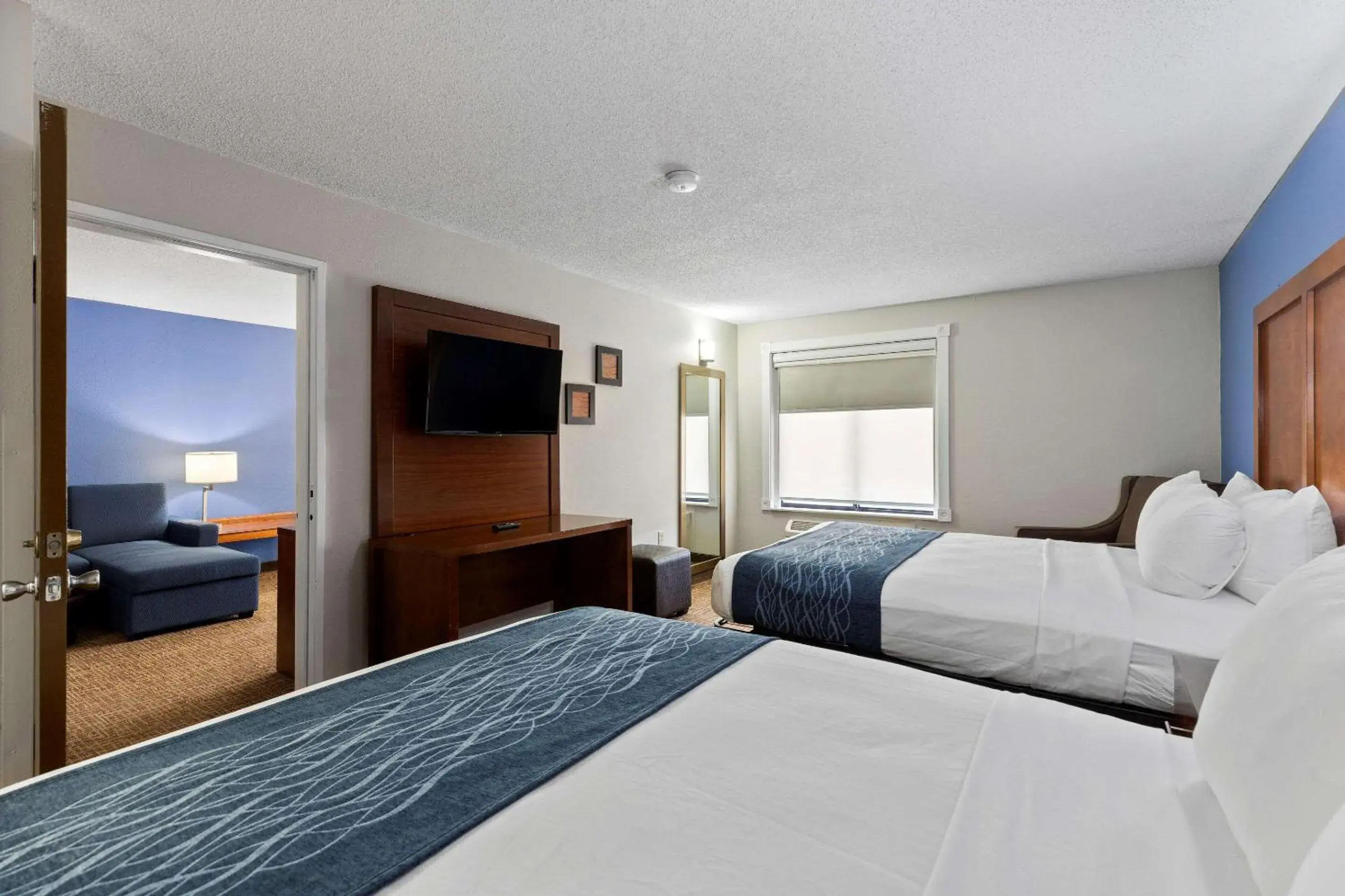 Bedroom, Bed in Comfort Inn & Suites St. Louis-Hazelwood