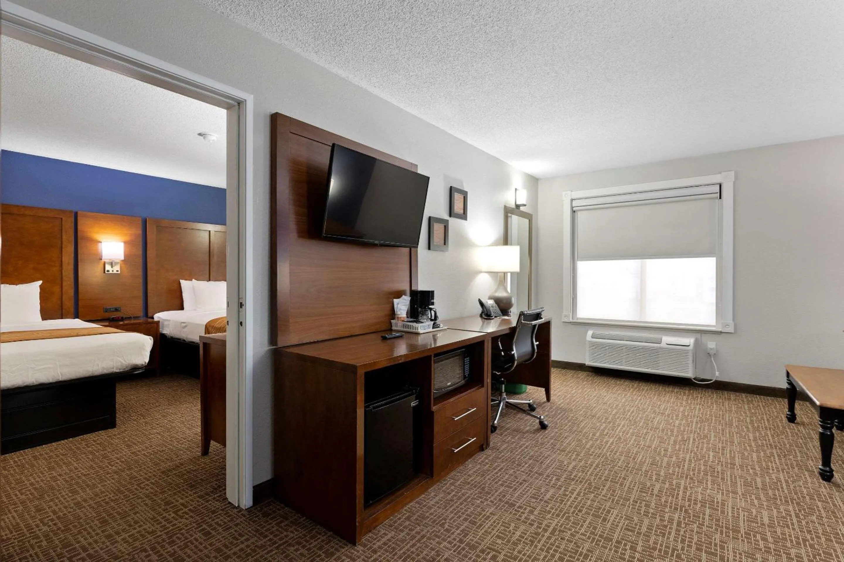 Bedroom, Bed in Comfort Inn & Suites St Louis-Hazelwood