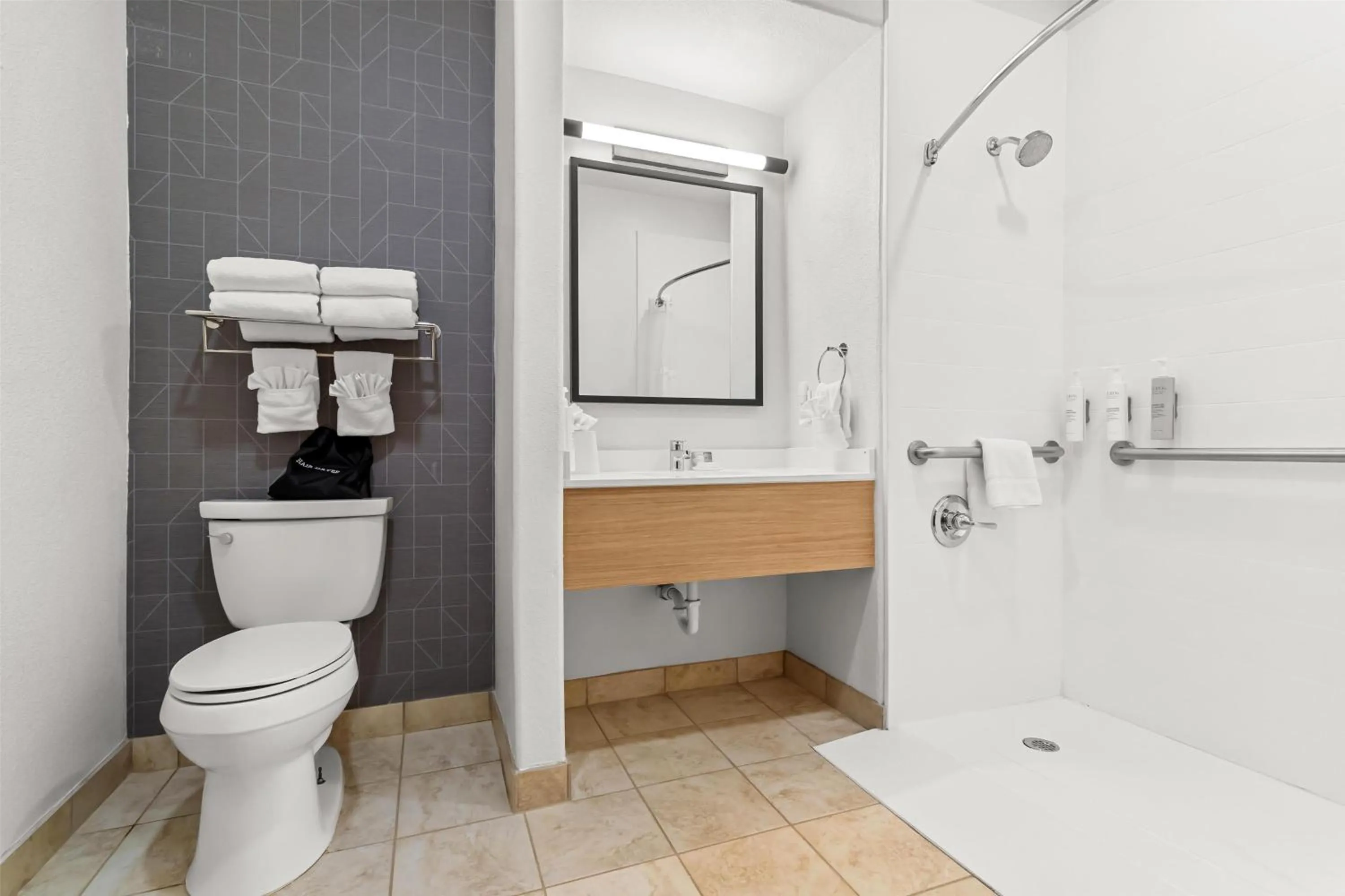 Bathroom in Spark By Hilton Houston Hobby Airport