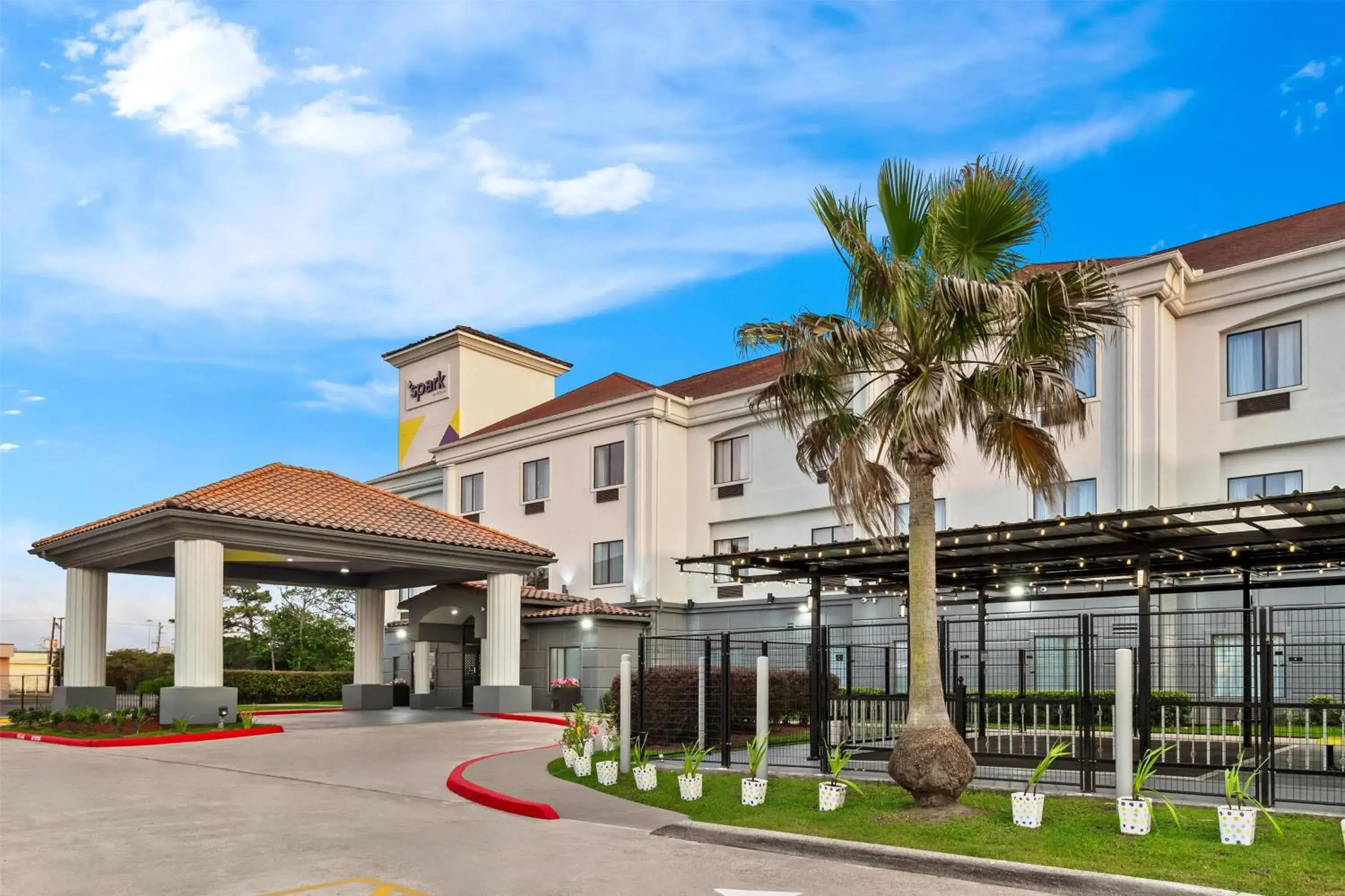 Property building in Spark By Hilton Houston Hobby Airport Property building in Spark By Hilton Houston Hobby Airport