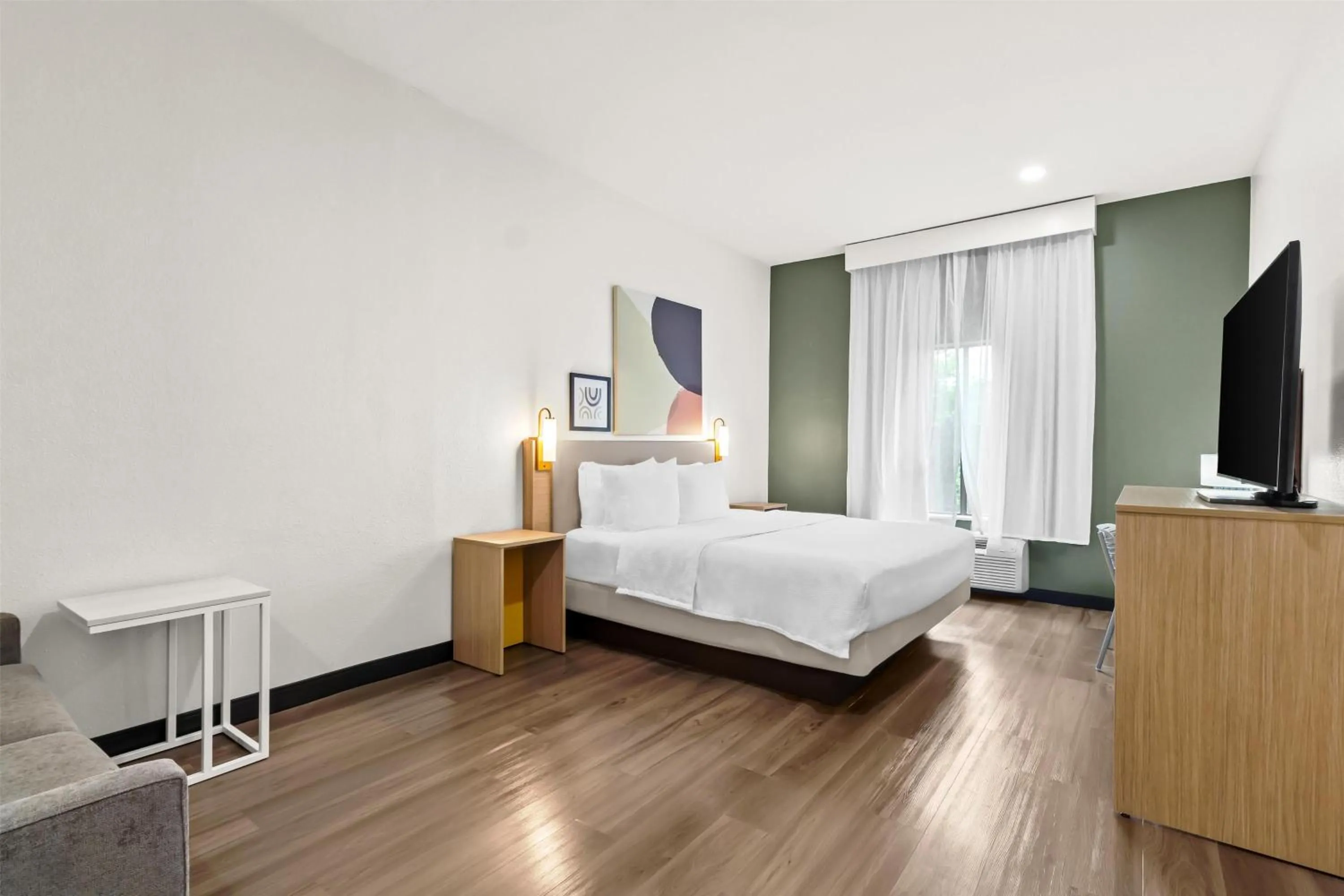 Bed in Spark By Hilton Houston Hobby Airport