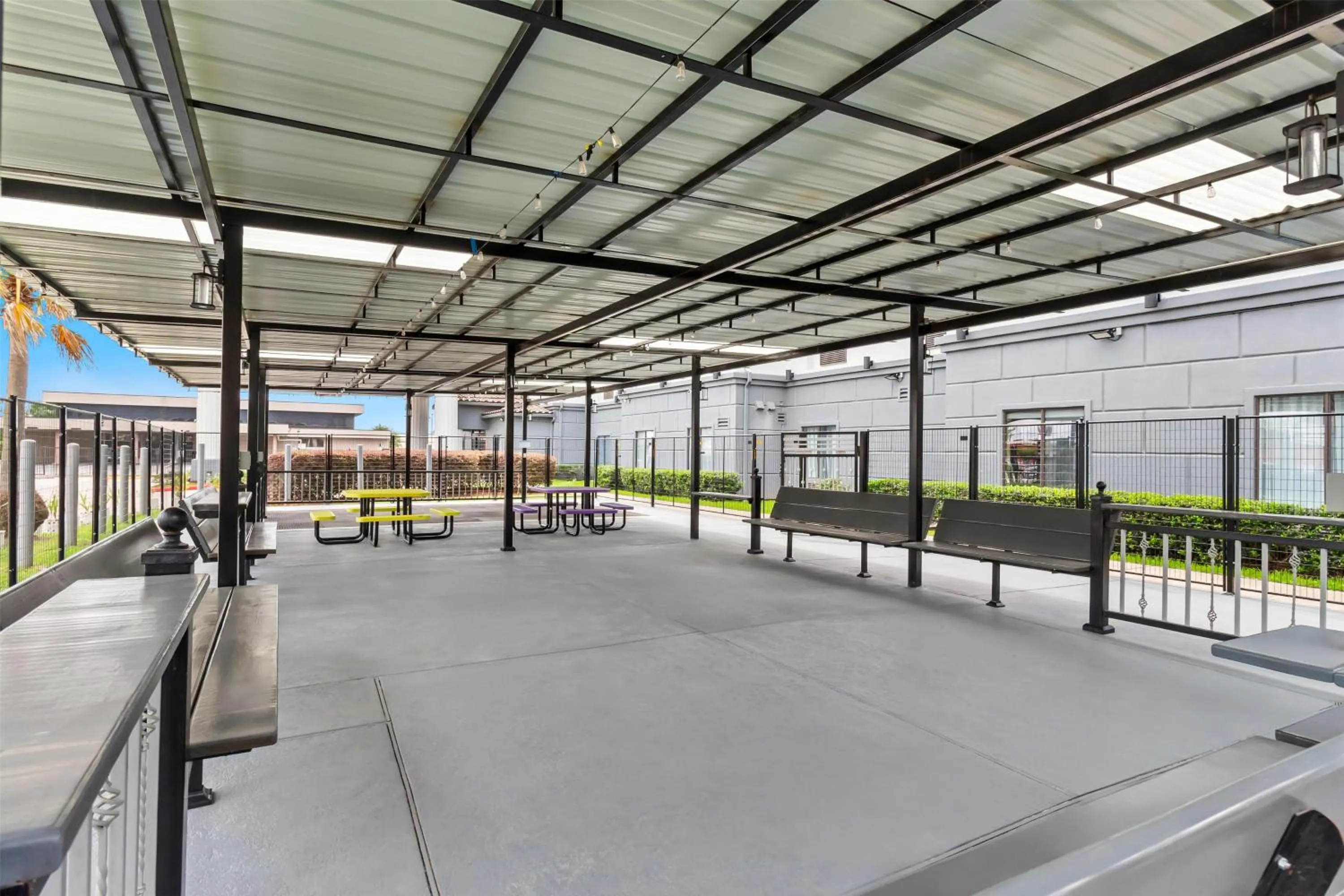Patio in Spark By Hilton Houston Hobby Airport