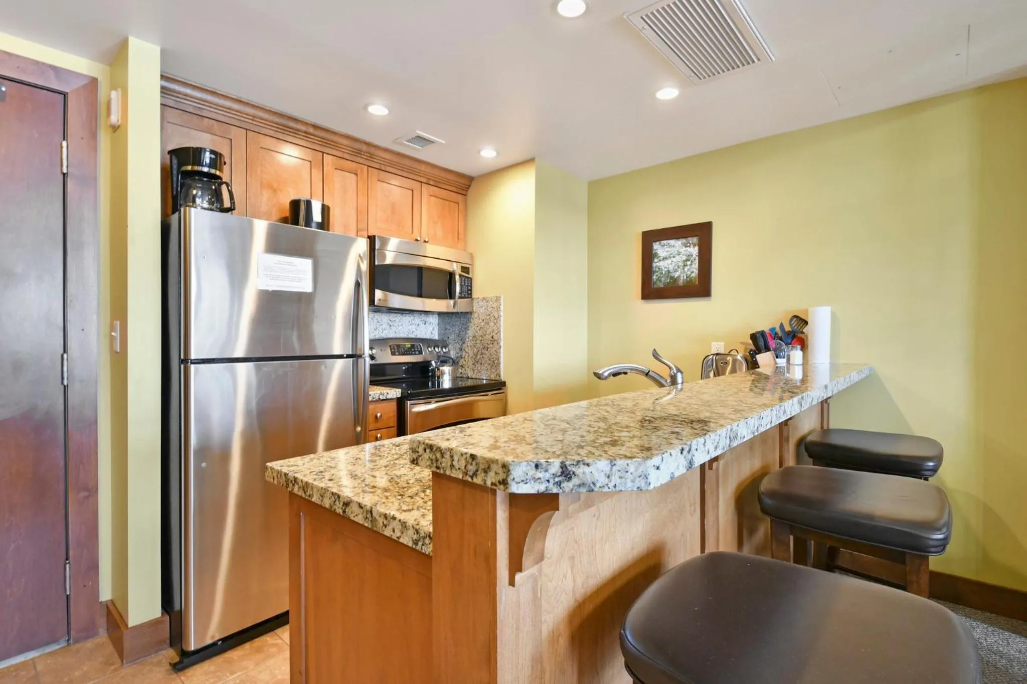 Kitchen or kitchenette in Sundial Lodge by Park City - Canyons Village