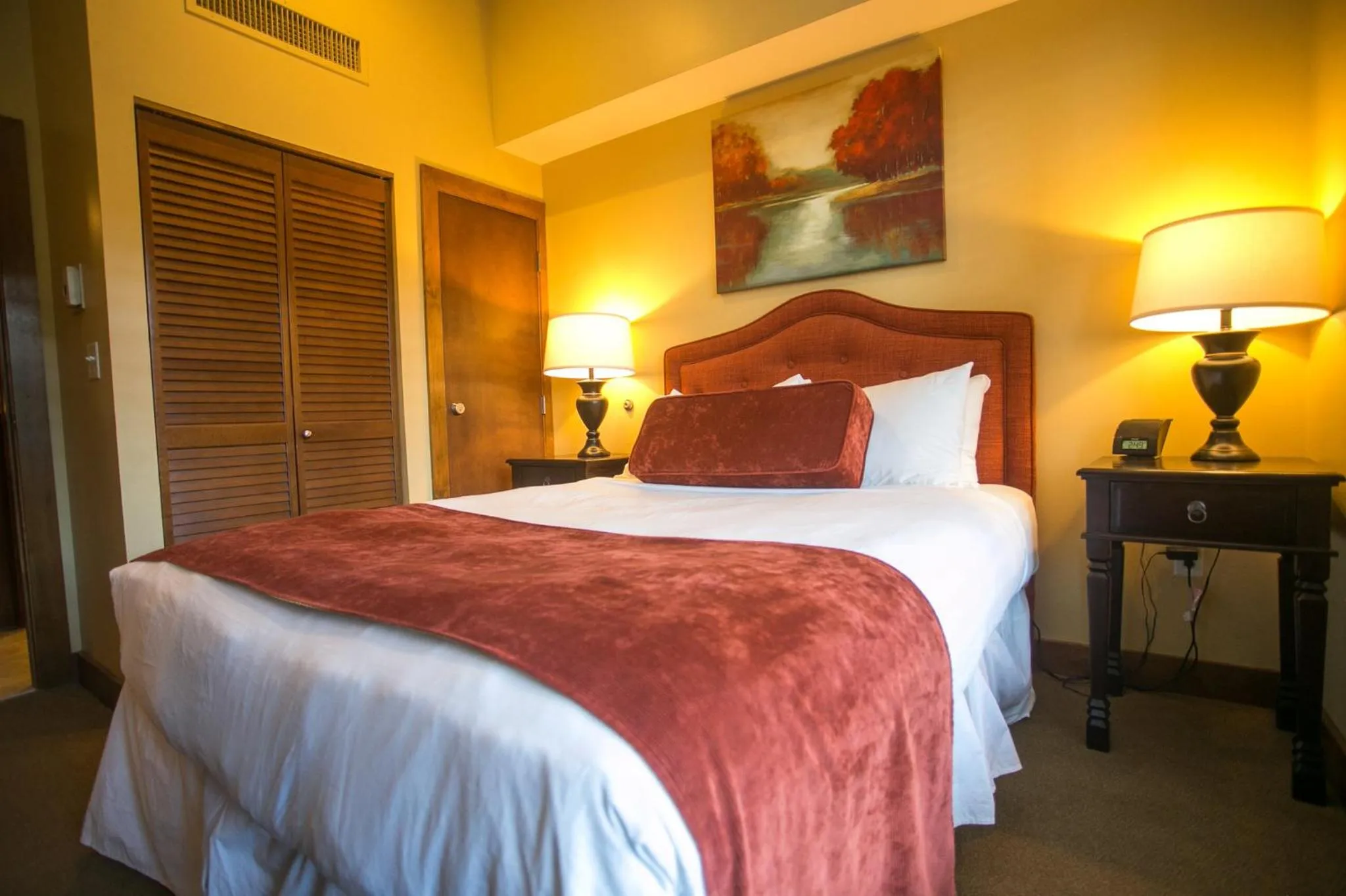 Bedroom, Bed in Sundial Lodge by Park City - Canyons Village