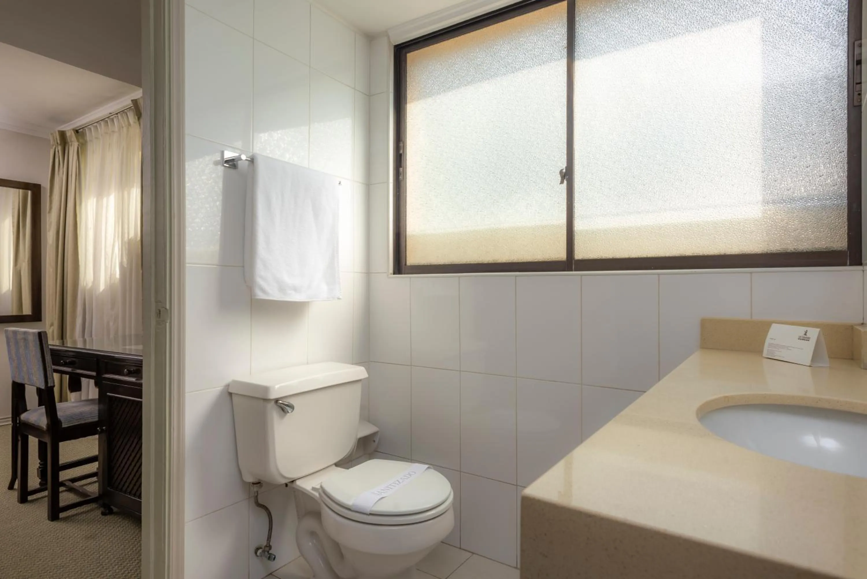 Bathroom, Bed in Teclados Hotel