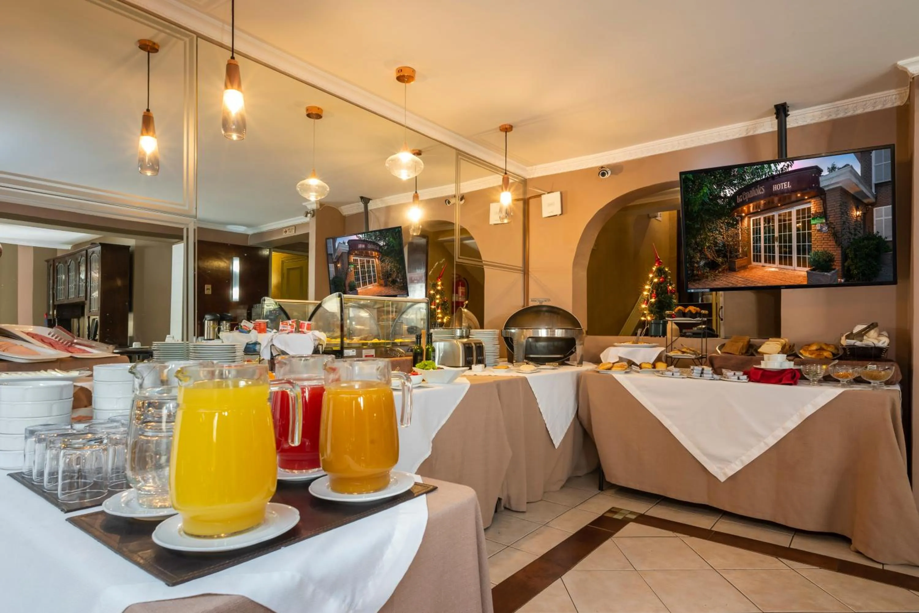 Restaurant/places to eat in Teclados Hotel