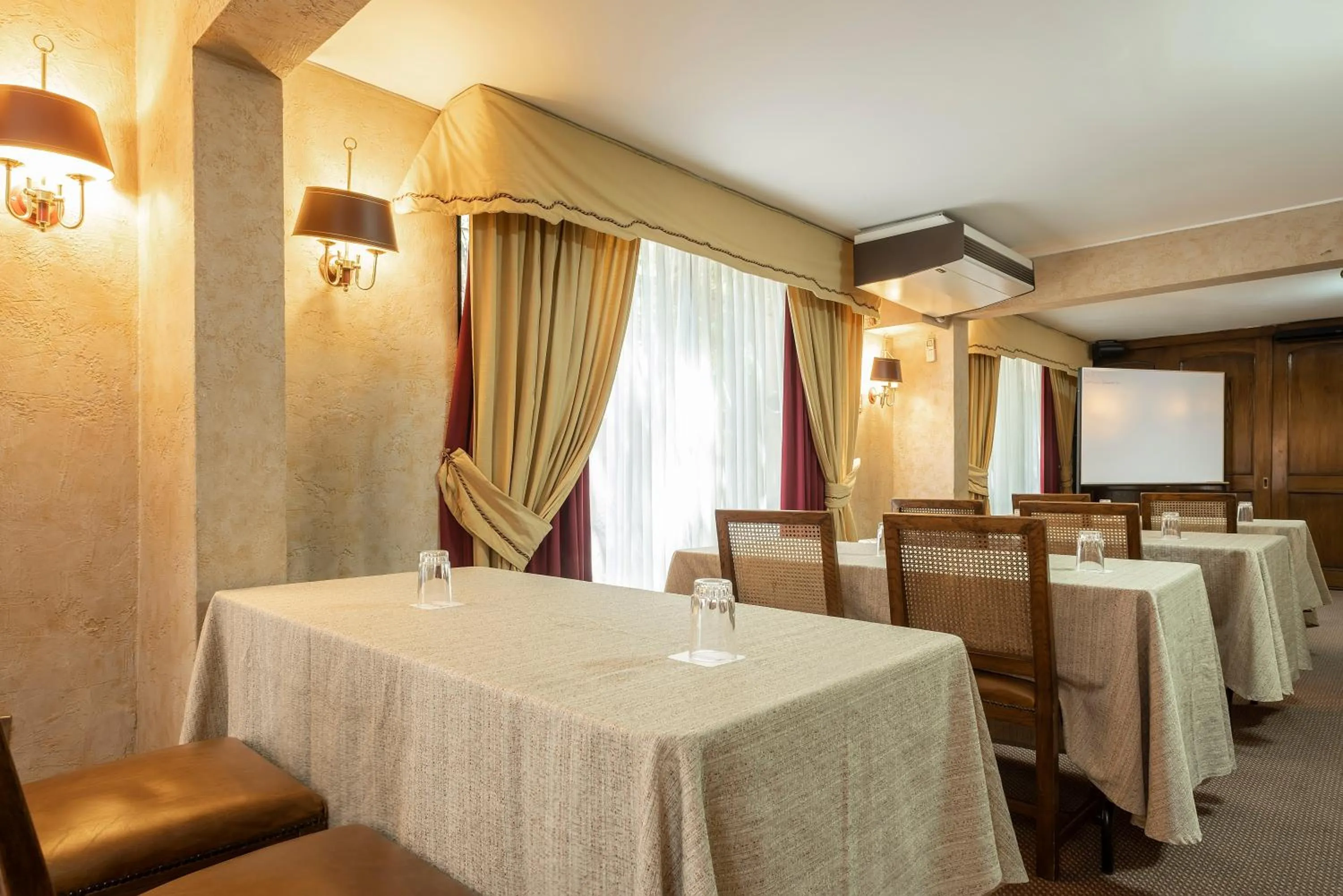 Meeting/conference room in Teclados Hotel