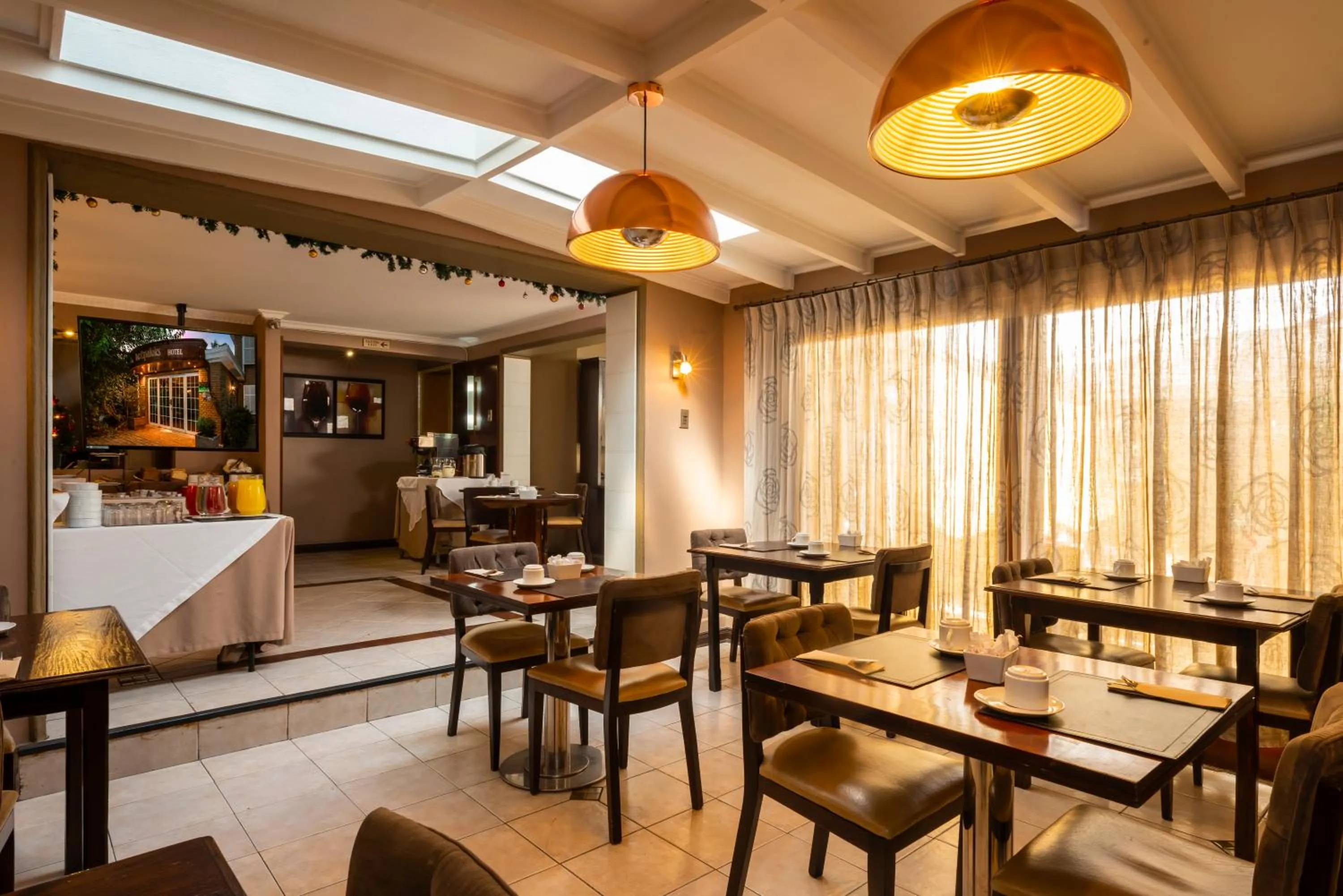 Restaurant/places to eat in Teclados Hotel