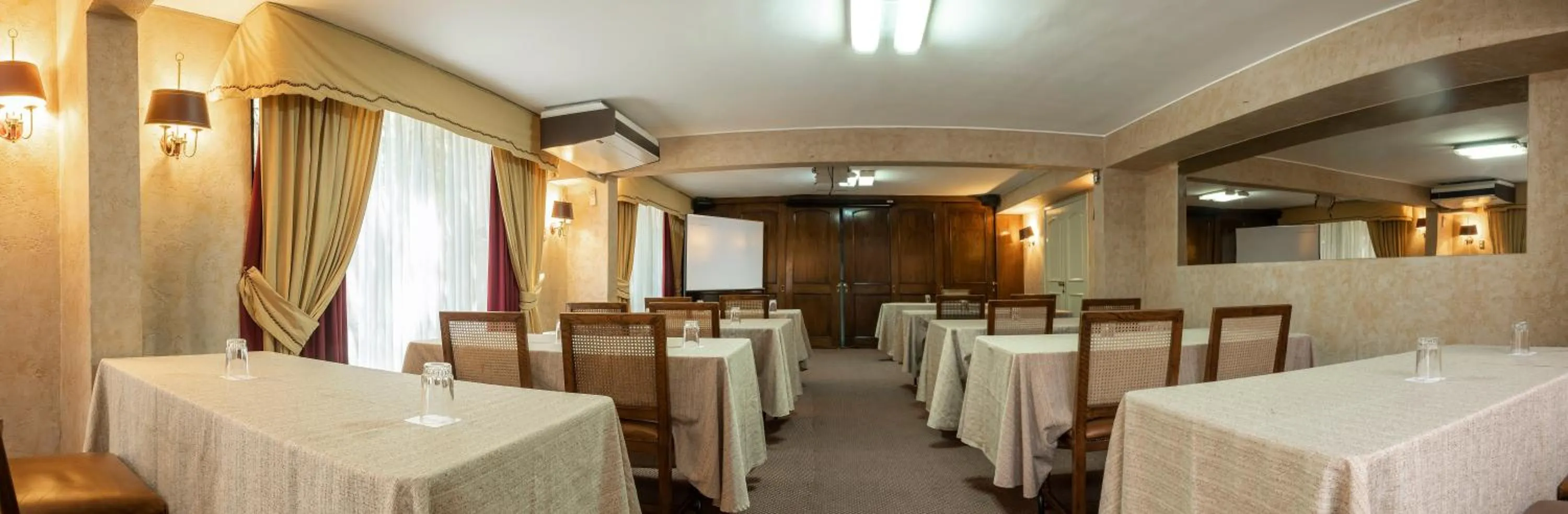 Banquet/Function facilities in Teclados Hotel