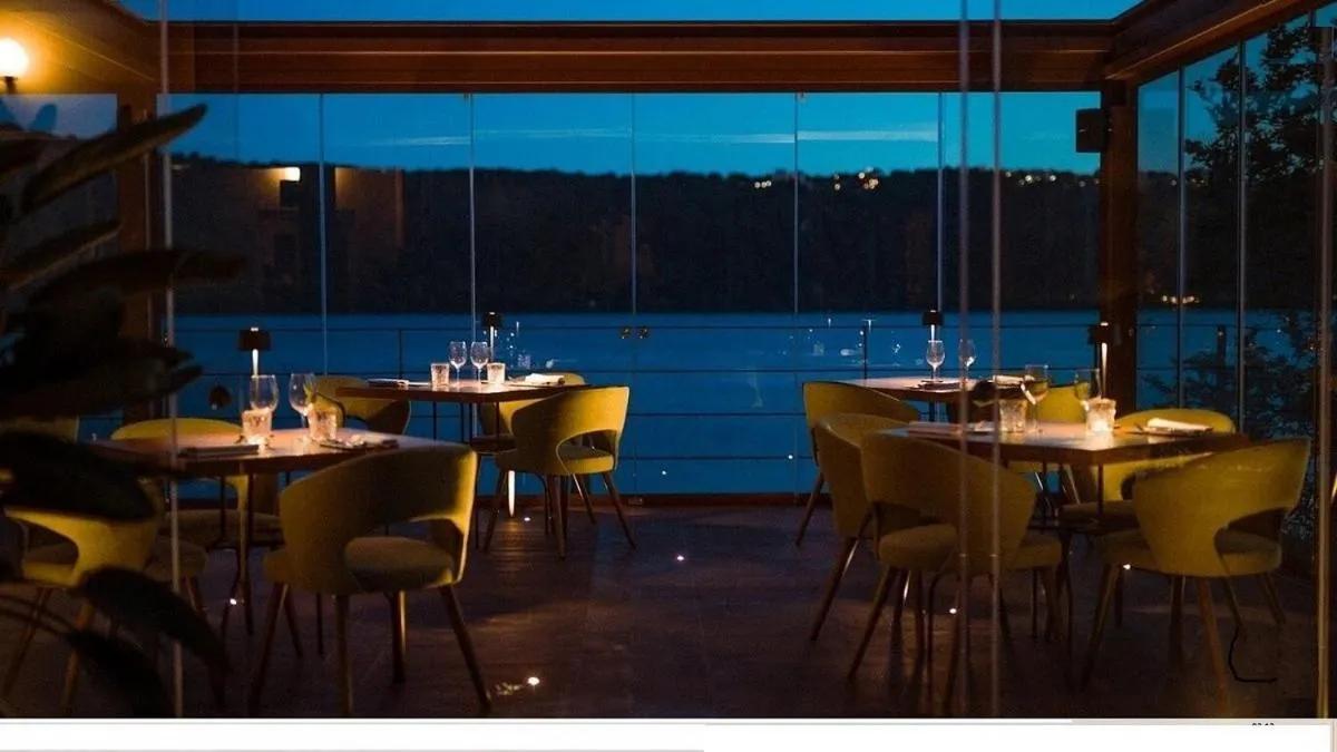 Restaurant/places to eat in Hotel La Culla Del Lago