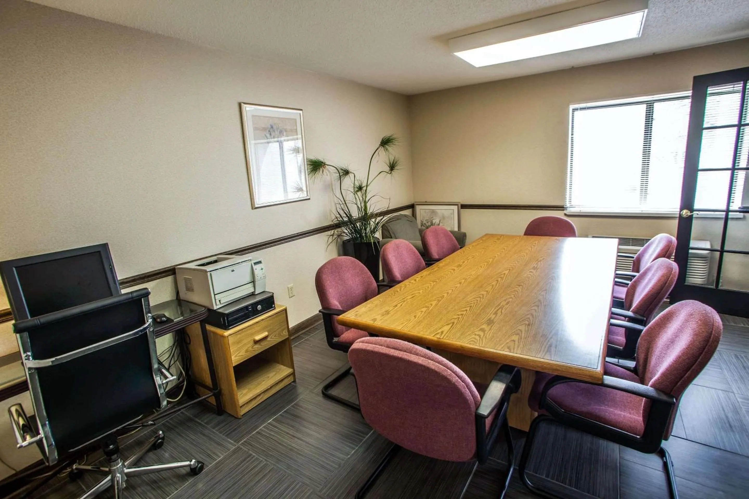 On site in Quality Inn Elgin I-90