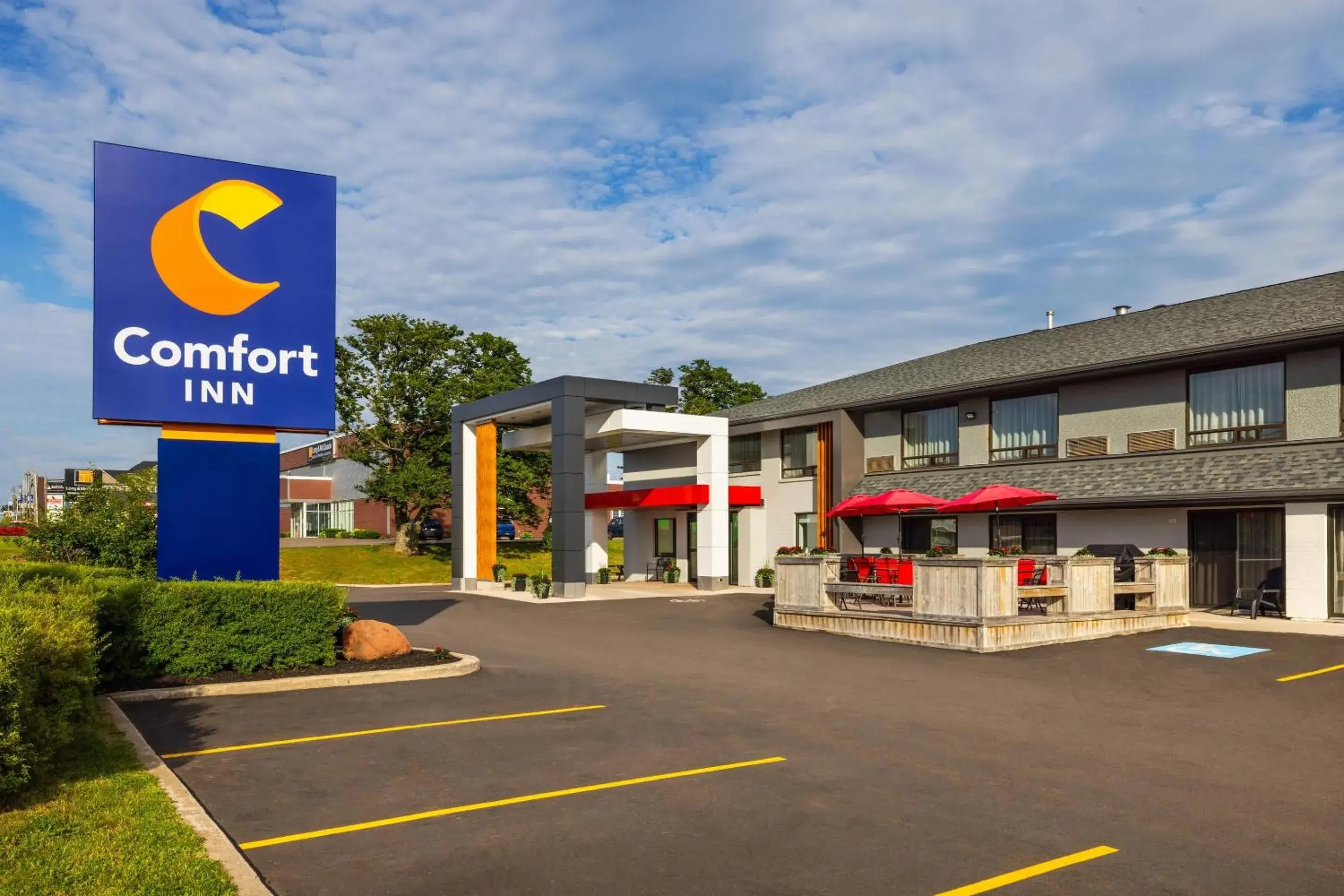 Property building in Comfort Inn Property building in Comfort Inn