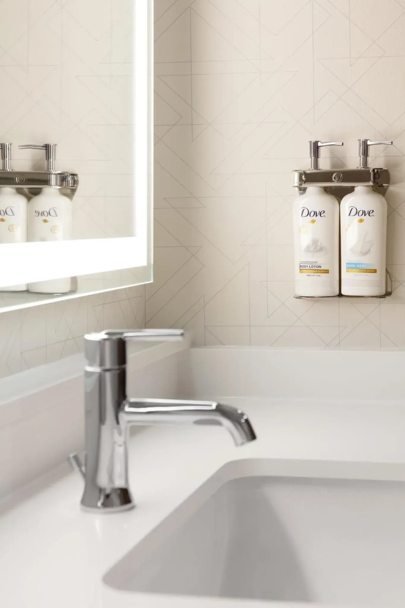 Suite - Mobility Access/Hearing Accessible in Holiday Inn Express & Suites Hebron - Cincinnati Airport by IHG Suite - Mobility Access/Hearing Accessible in Holiday Inn Express & Suites Hebron - Cincinnati Airport by IHG