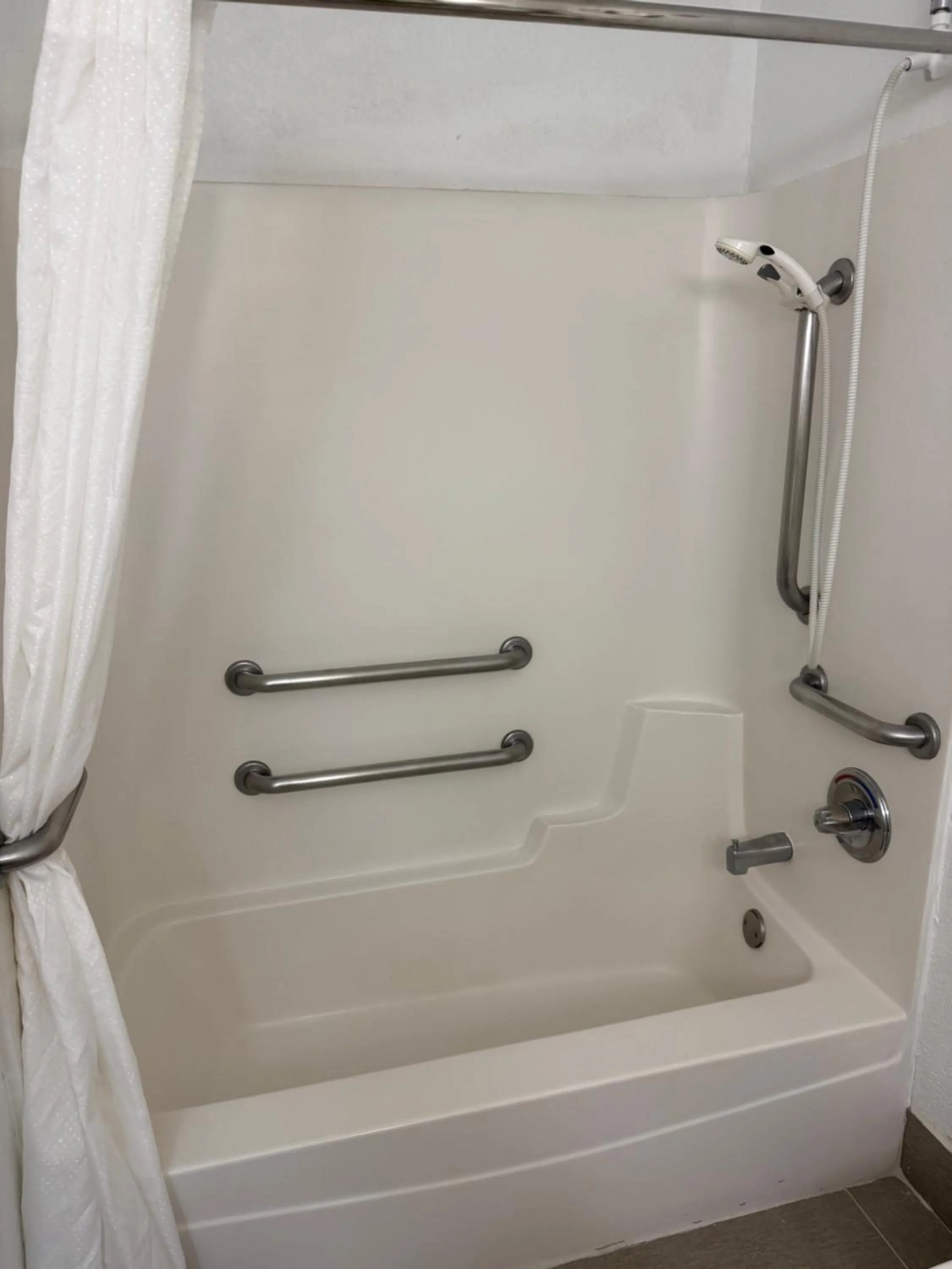 Bathroom in Country Inn & Suites by Radisson, Elgin, IL