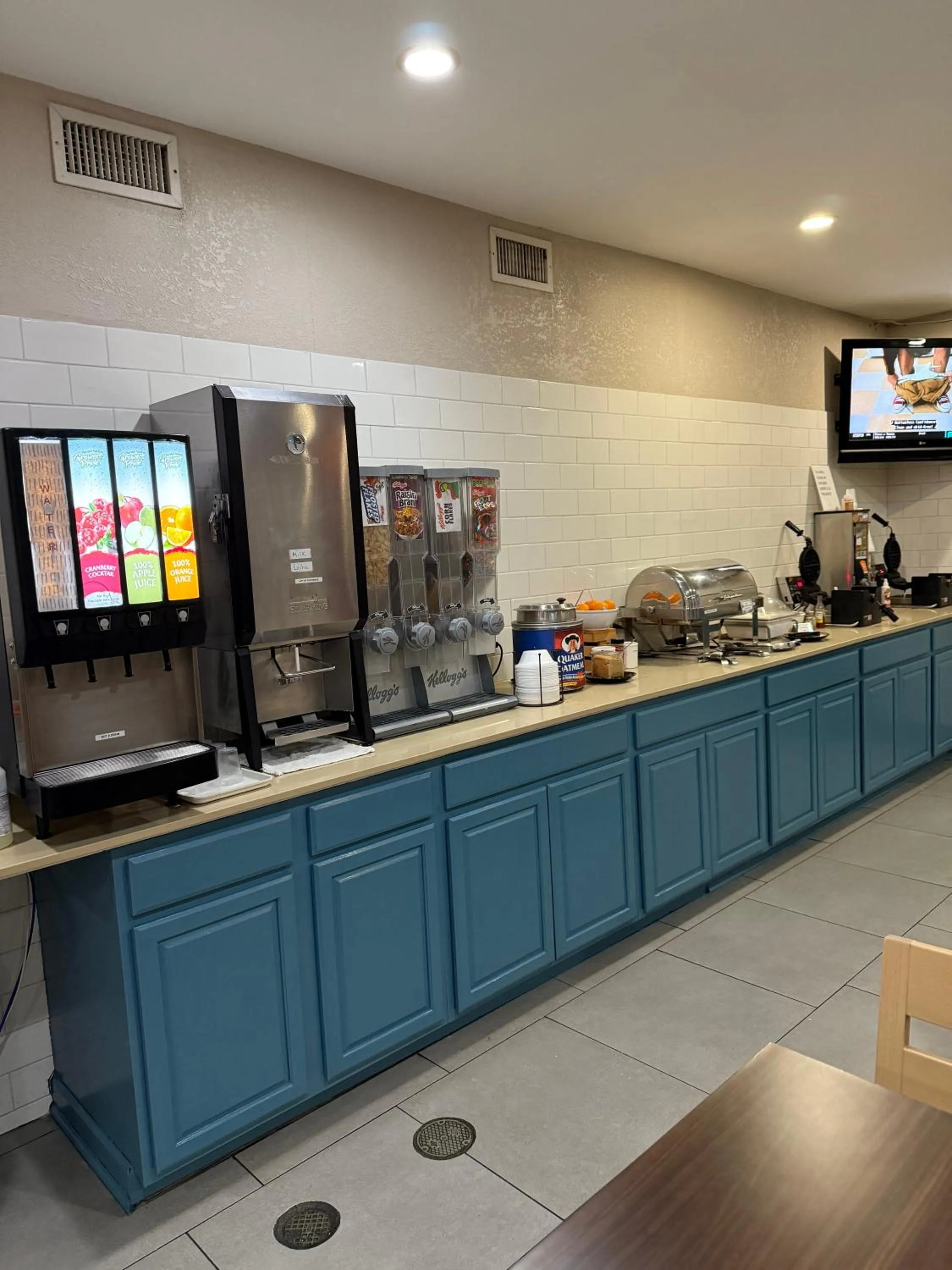 Buffet breakfast in Country Inn & Suites by Radisson, Elgin, IL