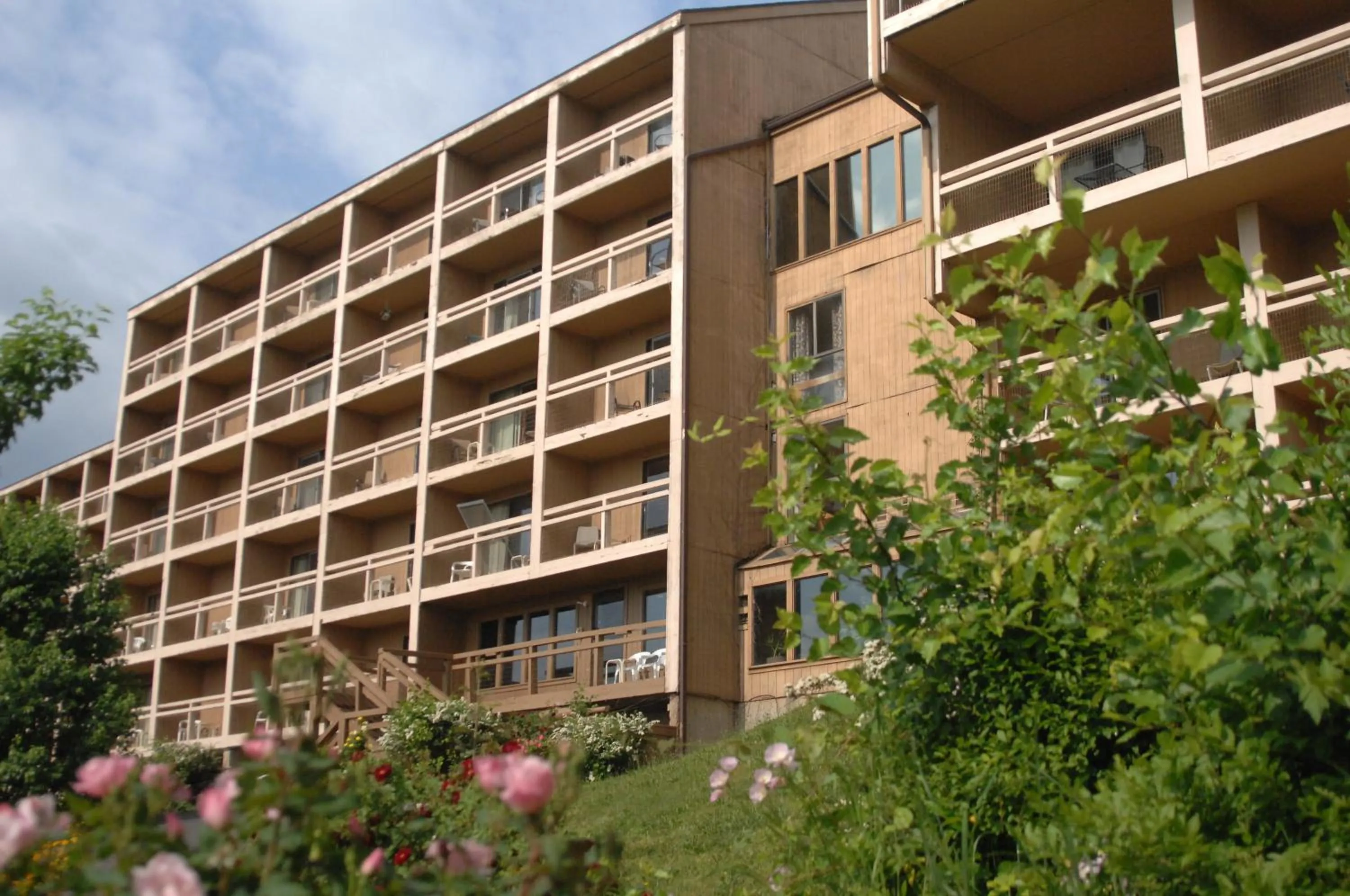 Facade/entrance in Inn at Grand Glaize